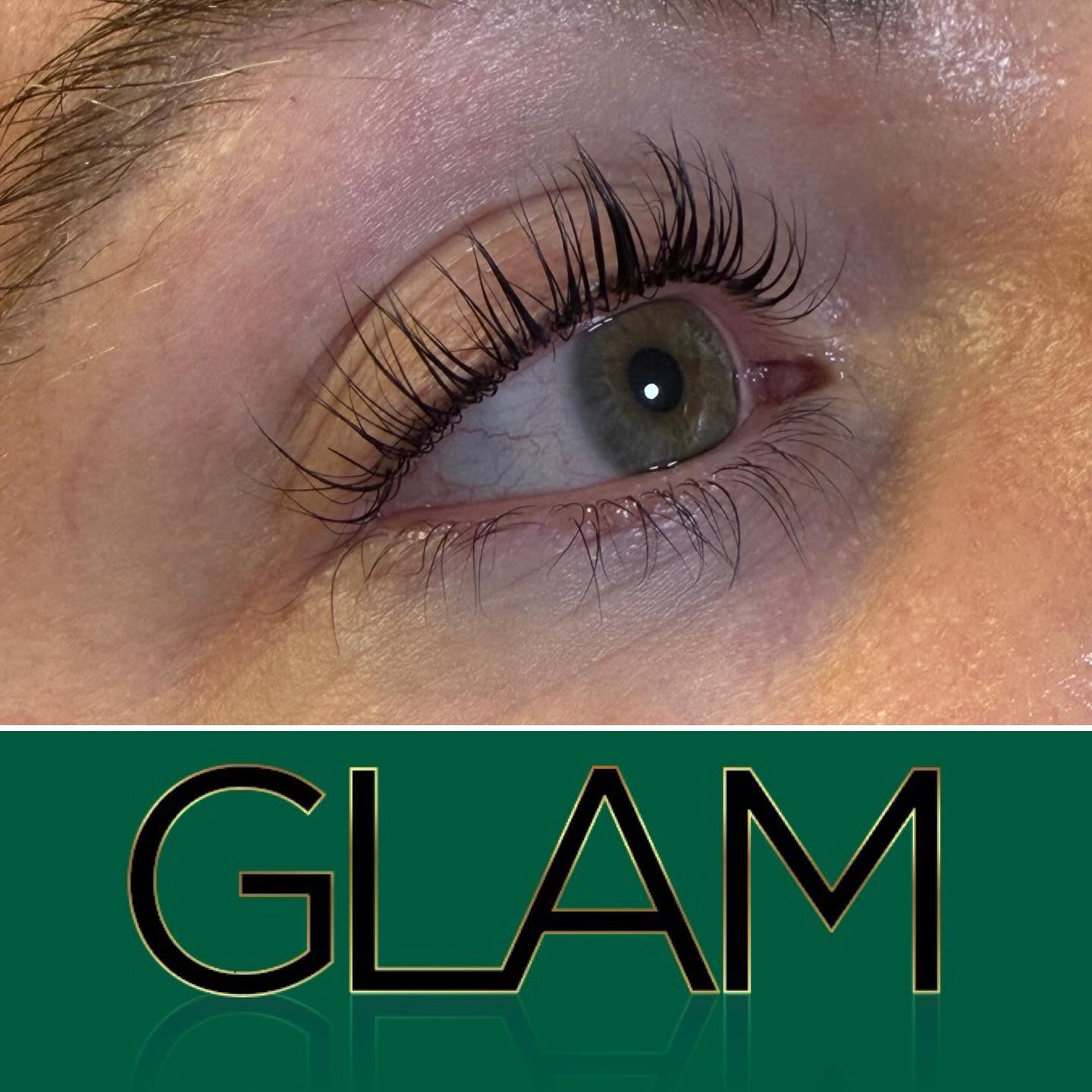 ⭐️LVL - lash volume lift ⭐️
Just wow, Look at these gorgeous lashes done by Daisy!
Available to book @glambeautyandaesthetics
£49.00 ( patch test must be done prior to treatment)
#lvl #lashes #natural #curl #glam