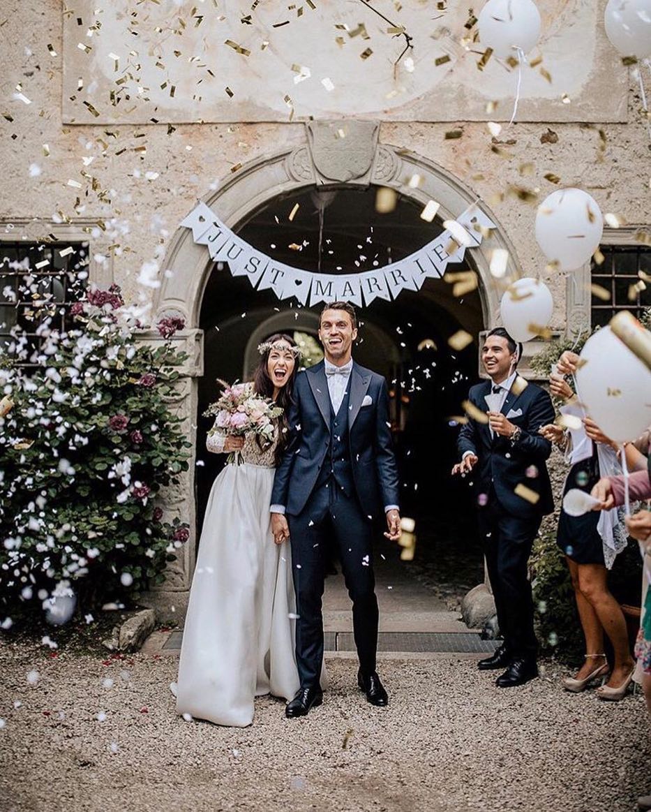 Those just married feels. 🎉 via @chrisandruth