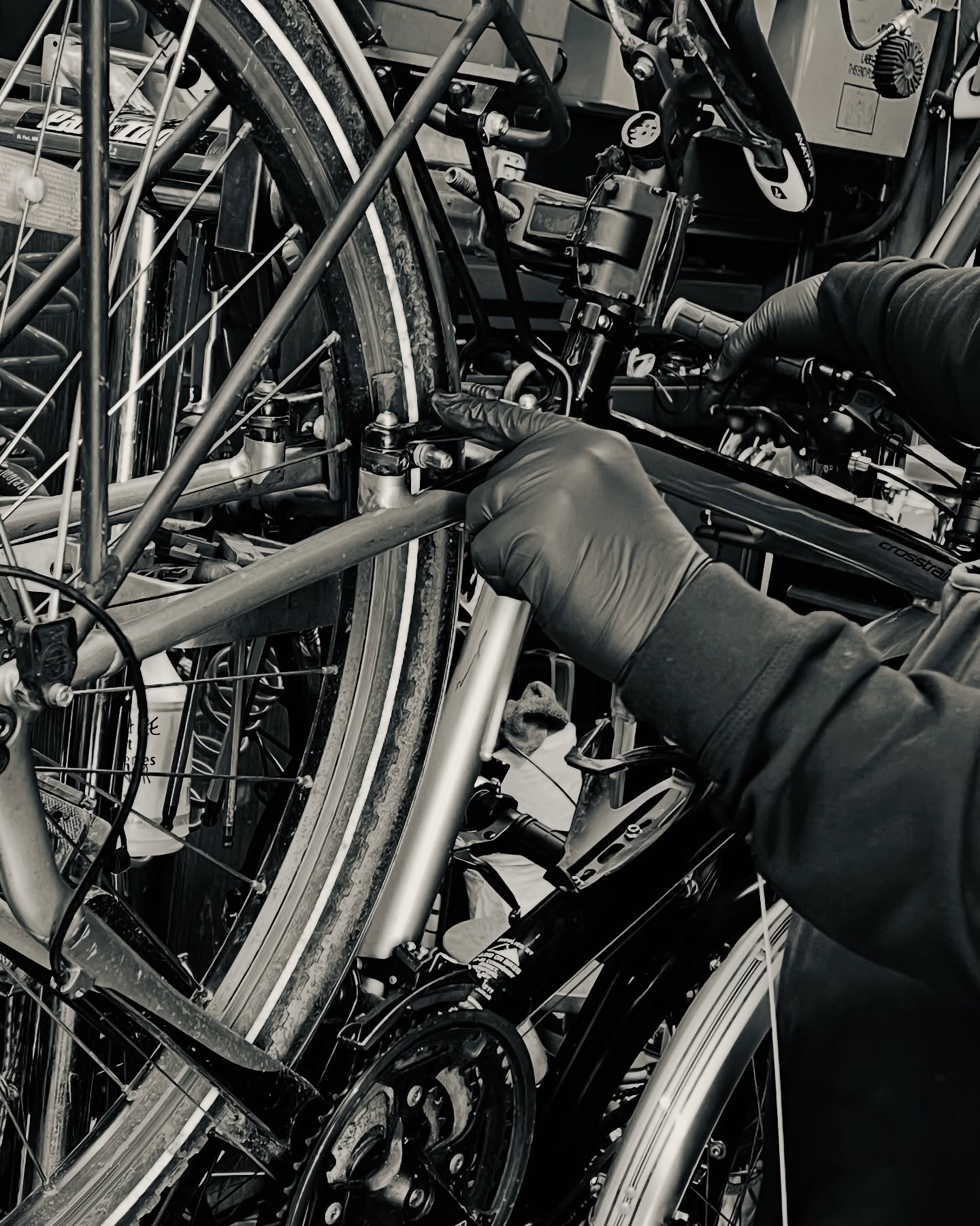 Your brakes are your bike’s most important safety feature.
If they’re squeaking, slipping, or feeling soft — it’s time for a service.
Cycle Tech Herts is a fully mobile workshop 🚐
We come to your home or workplace — or we can collect and return your bike.
No hassle.
No waiting around.
Just safe, confident riding.
📩 Message us to book your brake service today or…
☎️Call us on 07767 305064
#CycleTechHerts #HertfordshireCycling #HertsCyclists #MobileBikeMechanic #BikeService #BrakeService #StAlbansCycling #WatfordCycling #HemelHempstead #RideSafe #cyclinglife