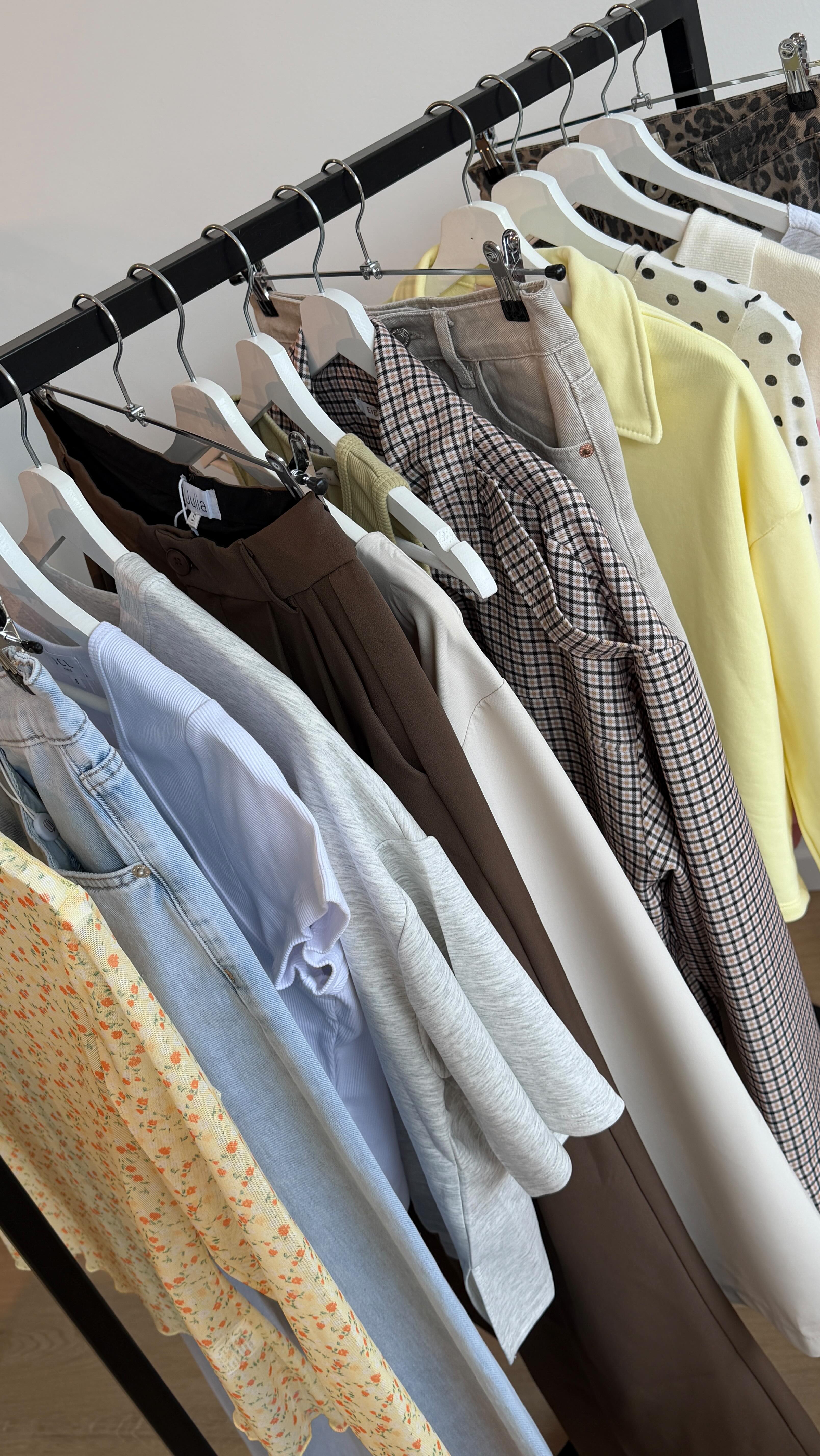 New items! Neem een kijkje op de website of kom langs 🫶🏽open van di-zat 10-17h
www.juliabybb.com
#juliabybb #juliaturnhout #webshop #newitems #shopnow