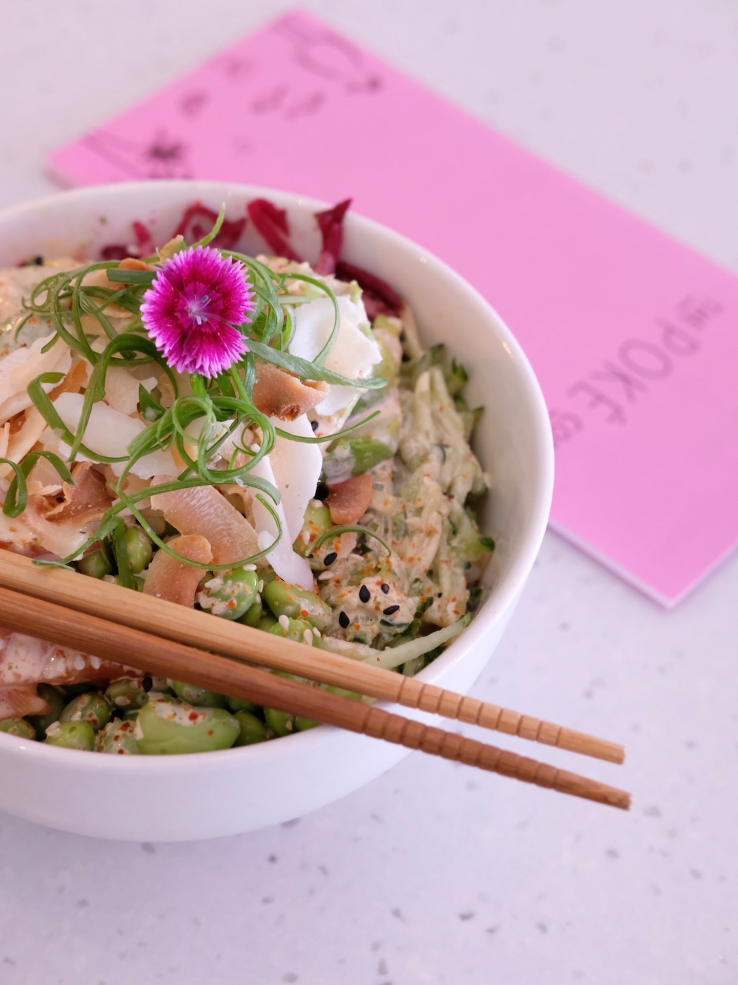 The way to someone’s heart? ♥️
Fresh ingredients, bold flavours, and a perfectly crafted poke bowl. 🥗✨
#capetownrestaurants #capetowneats #poke
