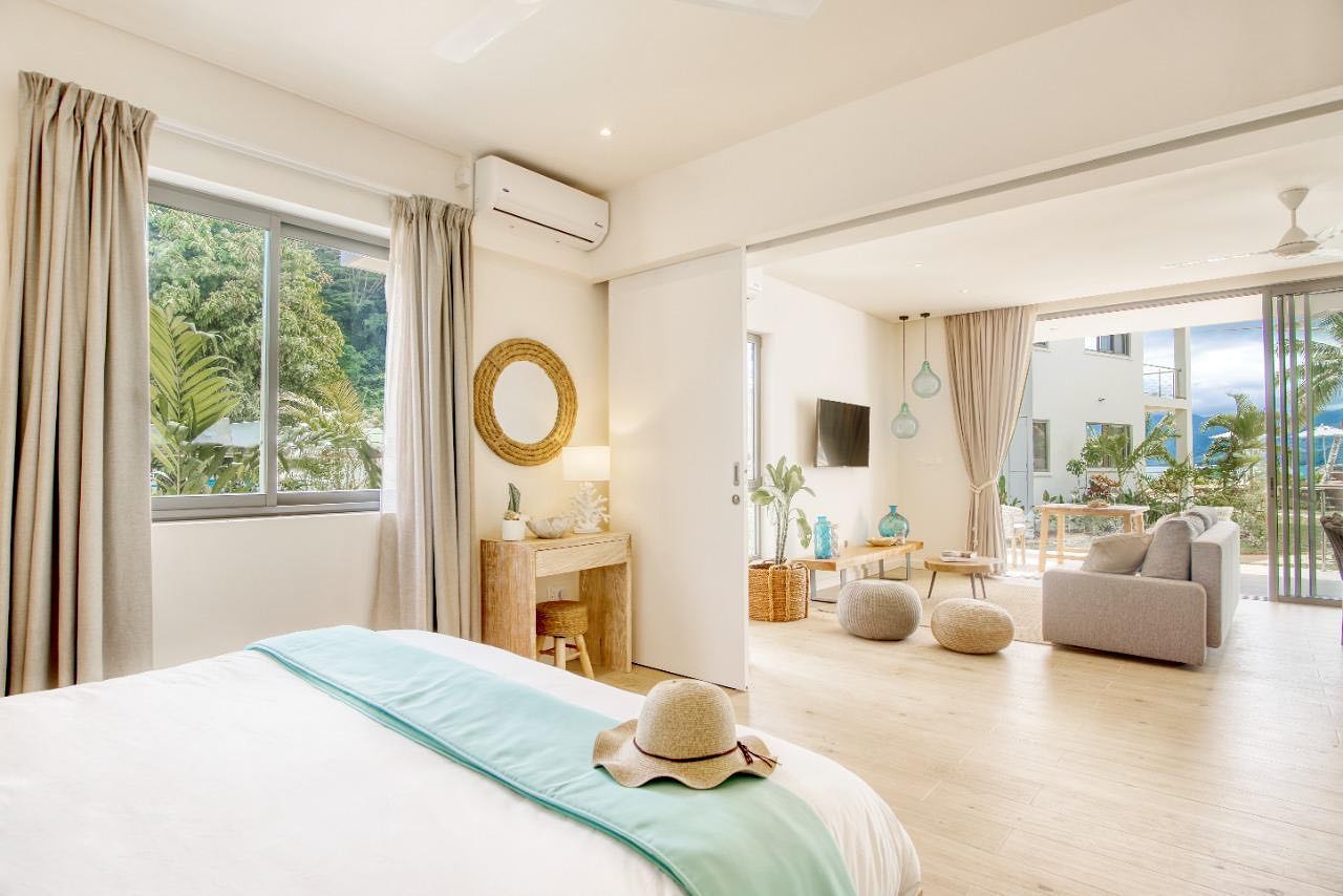 Imagine waking up the a view of the ocean during your dream island vacation! π€©
Then simply being able to walk a few seconds to that same ocean and going for a beautiful beach walk
#seychelles #holiday #seychellesholiday