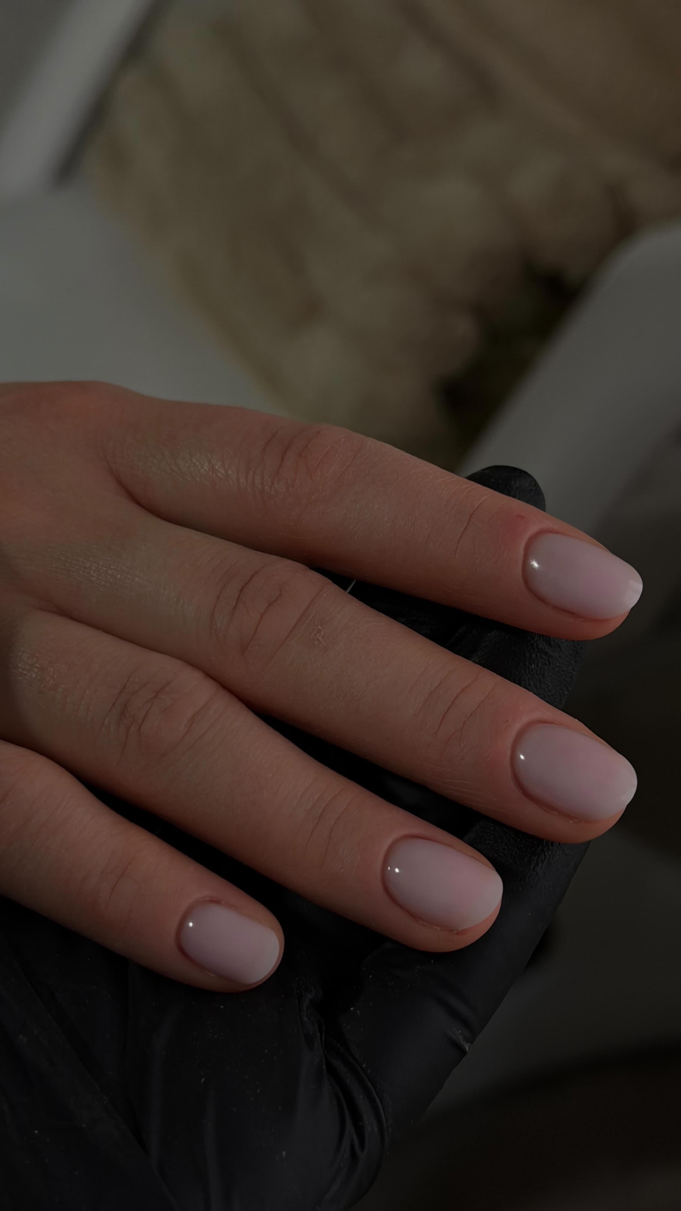 La beauté du naturel ✨
Une cliente qui avait une base très courte et les ongles rongés (oui oui). Comme quoi, avec de la patience et un bon entretien dans le respect de l’ongle et des tissus, tout est possible! 🤍
N’hésites pas à me dire ce que tu en penses en commentaire ! 💬
#onglestoulouse #manucurerusse #toulouse #prothesisteongulairetoulouse #montastruclaconseillère