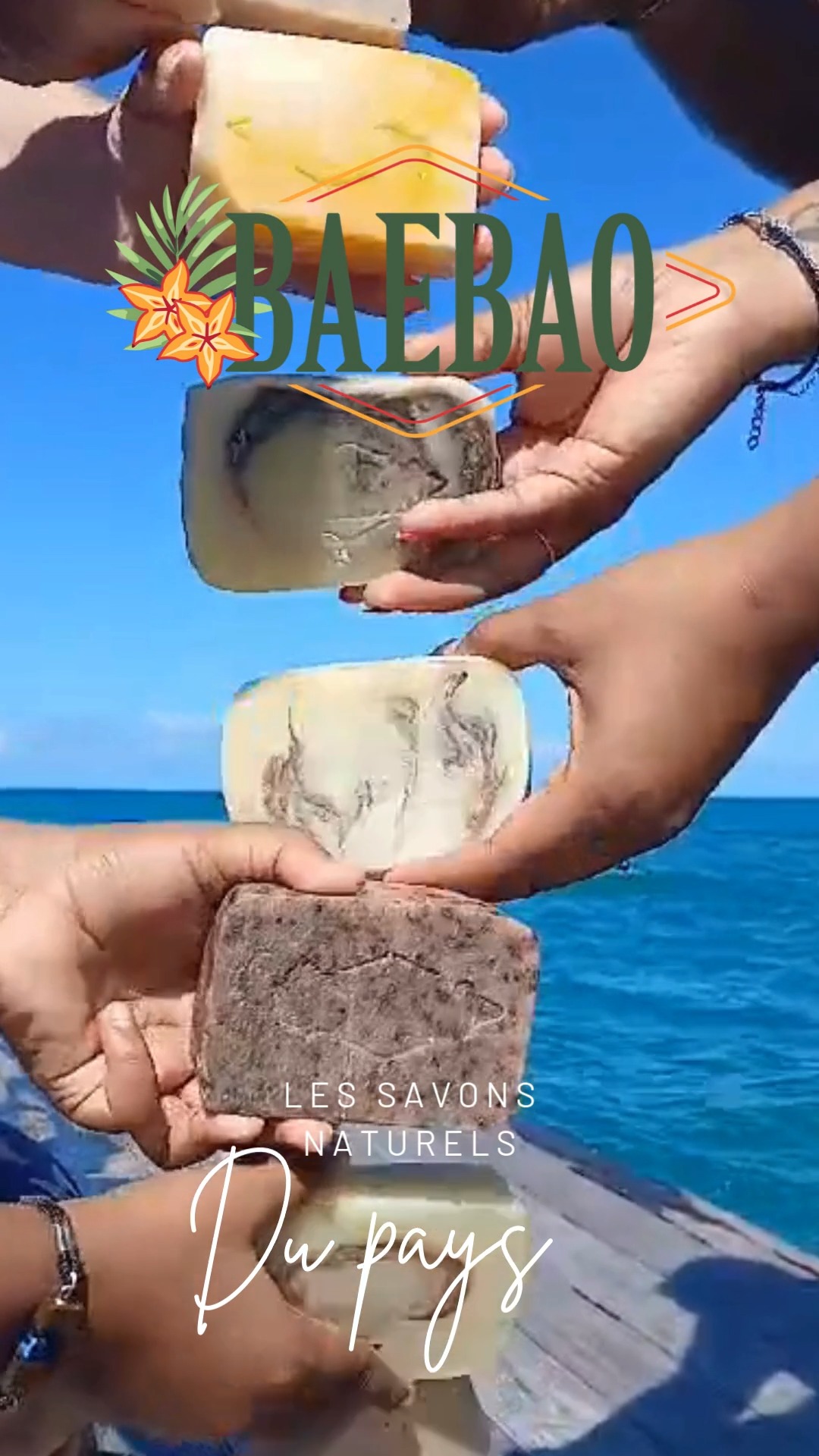 😍🌿𝐑𝐞𝐧𝐝𝐞𝐳 𝐯𝐨𝐮𝐬 𝐜𝐞 𝐰𝐞𝐞𝐤-𝐞𝐧𝐝 !🌿💚
🔆Pour la première fois je participe au TROPICAL MARKET, samedi 07 et dimanche 08 février 2026 retrouvez moi au centre commercial LES QUAIS Ferry.🥳
🤙L'année dernière j'ai testé plusieurs choses et ça m'a plutôt réussi alors je continue 🤙
🍃Baebao prend soin de votre peau pendant et après la douche💚
Tout savoir sur les savons 👉 https://www.baebao.com
Commander les savons en ligne : https://bymainem.nc/artisans/
𝐏𝐨𝐮𝐫 𝐬'𝐢𝐧𝐬𝐜𝐫𝐢𝐫𝐞 𝐚𝐮 𝐩𝐫𝐨𝐜𝐡𝐚𝐢𝐧 𝐚𝐭𝐞𝐥𝐢𝐞𝐫 𝐜'𝐞𝐬𝐭 𝐢𝐜𝐢 👉 https://www.eticket.nc/atelier-poterie-et-savon
#NouvelleCalédonie #savonveganetresponsable #baebaolesavonquilmefaut #savonsnaturels #baebaolesavonquiltefaut #baebaolesavonquilvousfaut #baebao
📷les savons naturels en goguette sur le ponton !