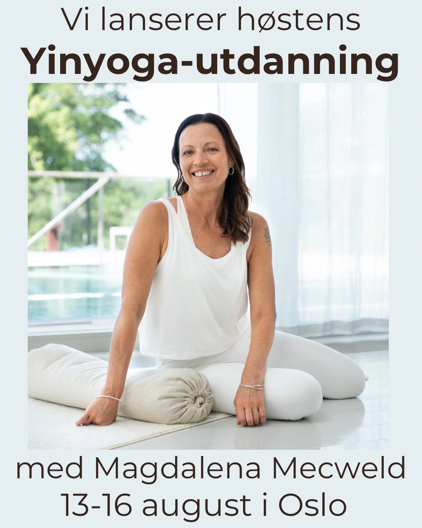 En stor NYHET!🤗
I år inviterer vi til YINYOGA utdanning med Magdalena Mecweld, Sveriges pioner innen yinyoga. 😍 Gjennom et fire-dagers intensivkurs 13-16 august i Oslo vil du lære de grunnleggende stillingene i yinyoga og hvordan du tilpasser dem til ulike kropper. I anatomi-undervisningen vil du lære om bindevevet og om kroppers ulike forutsetninger. Du lærer også om de fem elementene i kinesisk medisin og meridianene som man stimulerer gjennom yinyoga.🧘🏻♀️
Sammen med mindfulnesslærer Mats Nielsen underviser Magdalena en meditativ tilnærming til yinyoga, der den mentale treningen - innstillingen - er like viktig som den fysiske stillingen. 🧘🏼♂️Dette kurset vil være interessant for deg som tar dette som din første fordypning i yinyoga og deg som er yogalærer eller har tatt yinyogautdanning tidligere.
Magdalena er aktuell med ny bok om yinyoga på norsk denne våren. Vi håper mange vil være med på denne berikende utdanningen i august!🌸☘️
@yinyogamagdalena @osloyoga
#yinyoga #yinyogautdanning #yinyogautdannelse #hvildegsterkmedyinyoga
Les mer og bli med!💕
www.osloyoga.no/yin-utdanning