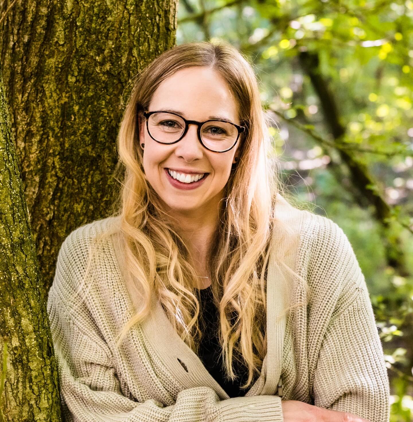 🌟 New Episode Out Now! 🌟
This week on Yorkie Talkies Talk, we dive into women’s health, periods & performance with the brilliant Dr Natalie Brown @optimal.period — breaking down the taboo, challenging myths, and empowering women to understand their bodies better💪✨
Whether you’re an athlete, adventure-lover, or just curious about how your cycle impacts your wellbeing, this conversation is for you. 🎙️💬
👉 Tune in now and let’s talk periods, performance & empowerment! 🎧🙌
https://open.spotify.com/episode/0PseUQKzrHD8YJ6HdHFwVp?si=Bt7lgp1vTQe1bnw7MrtYAw
#Podcast #WomenInSport #HealthTalk #BreakingTheTaboo #YTO