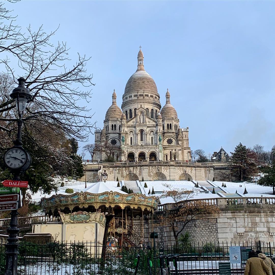 🇫🇷 Montmartre enneigé ❄️☃️
.
.
🇬🇧 Snowy Montmartre ❄️☃️
.
.
#montmartre#france#paris#snow#cold#landscape#photography#biscuiteriedemontmartre#picoftheday#beautiful#like#share#follow