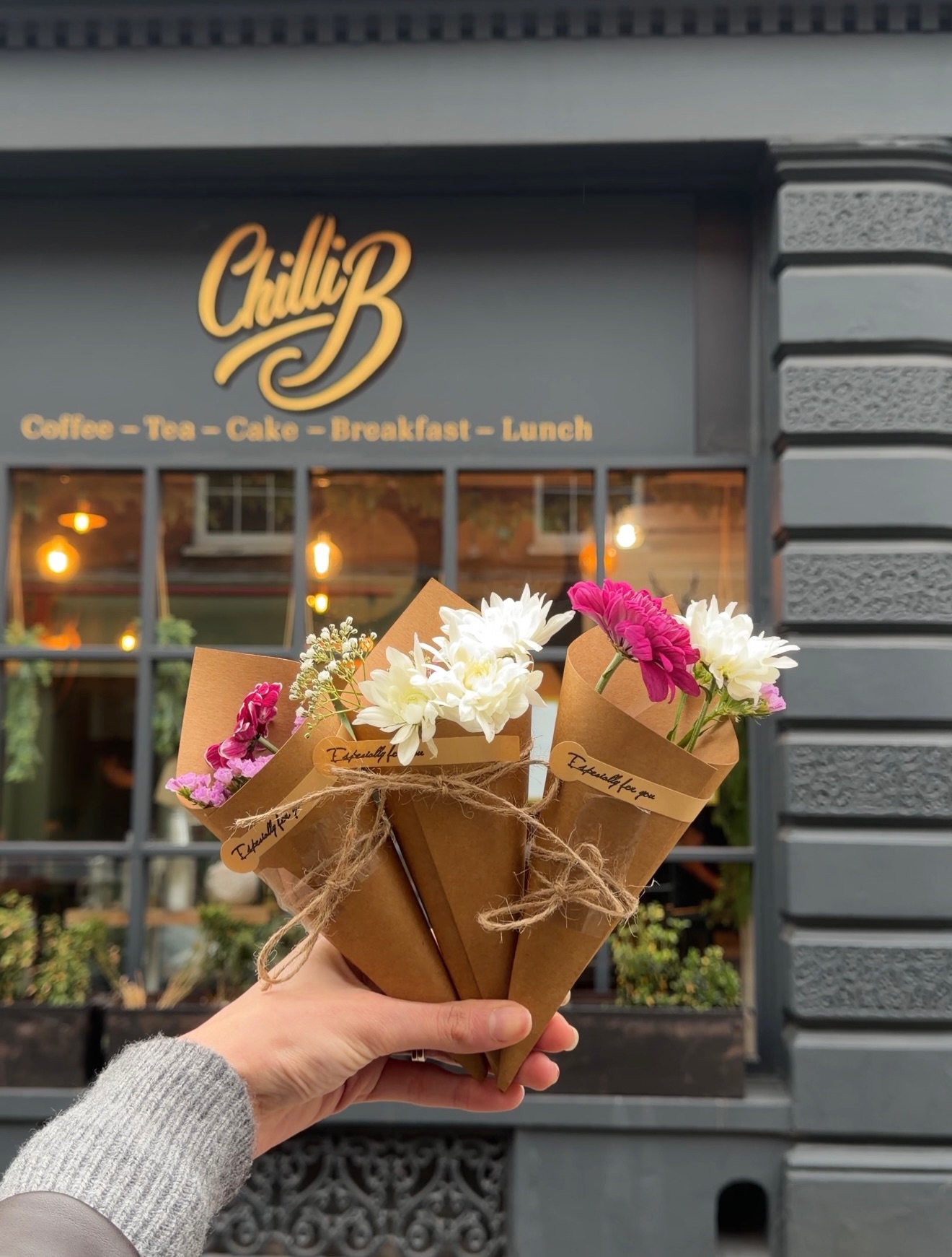 WOMEN’S DAY SPECIAL 💐 Grab your flowers with your favourite order this Sunday for International Women’s Day, 8th March 🌷💕
First come, first serve! Limited amount available.
#chillibs #internationalwomensday #hitchineats #brunchinhitchin