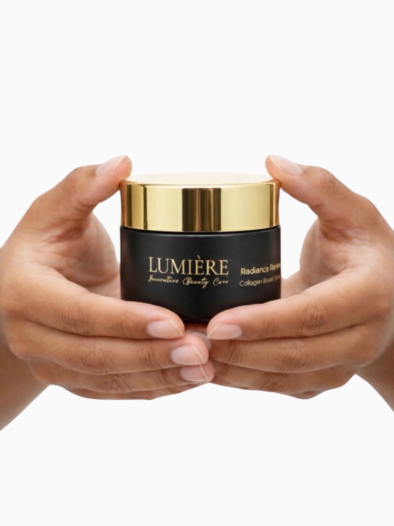Non chiamatela solo crema viso. Renewal Anti-Aging Cream non è un semplice trattamento, ma un rituale di rinascita per la pelle che desidera ritrovare luce, tono e armonia.
La sua formula unisce Retinyl Palmitate e Collagene Idrolizzato per lavorare in profondità: rimpolpa, leviga e attenua visibilmente rughe e linee sottili, restituendo alla pelle una nuova compattezza.
Il cuore della formula è racchiuso nei peptidi biotecnologici di ultima generazione, che proteggono dallo stress ossidativo e avvolgono il viso in un effetto lenitivo e rigenerante.
La texture è avvolgente, setosa, pensata per fondersi con la pelle e illuminarla dall’interno.
Perché la bellezza non è solo trattamento.
È luce che riaffiora.
È pelle che si rinnova.✨
#SkincareRoutine #AntiAging #MedicinaRigenerativa #BellezzaConsapevole #SkinRenewal Peptidi CuraDelViso