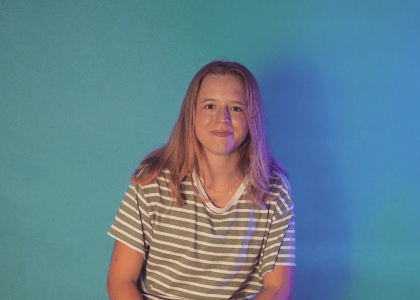 Mon aventure avec JEM ( Je m’appelle Sarah, j’ai 20 ans et il y a un an, je suis partie au Mexique pour suivre une école de disciples. Je connaissais Dieu, mais pendant ces cinq mois, j’ai eu l’occasion de le redécouvrir. Cela a été une expérience complètement bouleversante. J’ai appris à lui faire confiance dans les aspects de ma vie auxquels je ne lui donnais pas accès, comme la poursuite de mes études, mes finances, ma valeur et qui je suis.... À suivre sur: https://www.jeunesse-en-mission.ch/fr/blog
My Adventure With YWAM / My name is Sarah, I am 20 years old, and a year ago I went to Mexico to attend a discipleship training school. I knew God, but during those five months I had the opportunity to rediscover Him. It was a completely life-changing experience. I learned to trust Him in areas of my life that I had previously kept from Him, such as my education, my finances, my self-worth, and who I am.... To be continued on: https://www.jeunesse-en-mission.ch/blog