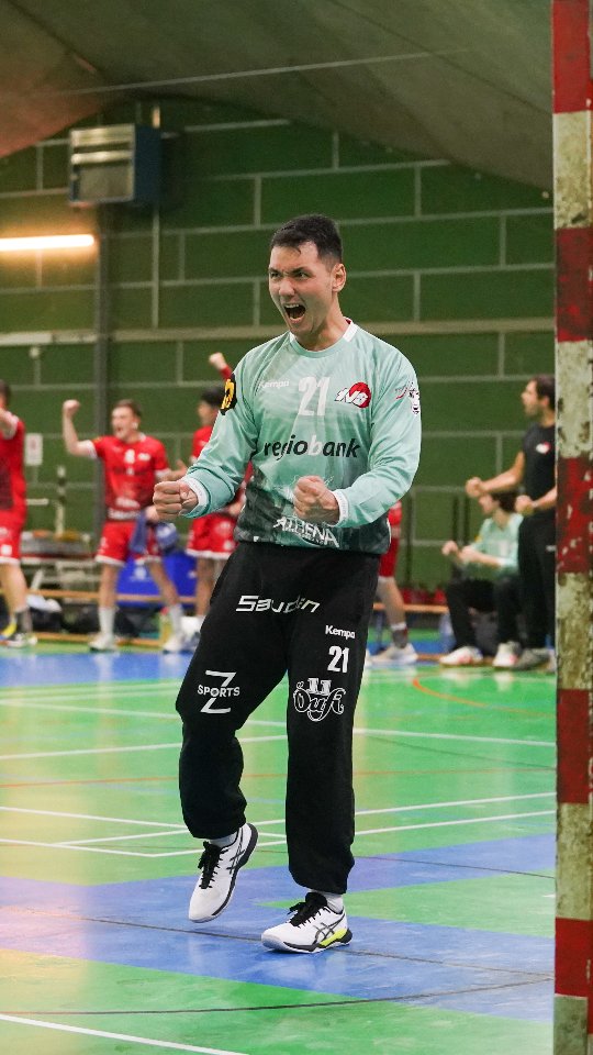 Taro Diethelm 💥
1.Liga
vs HV Olten
#handballschweiz #handball #håndbold #handebol #goalkeeper @handballconnect_official @handballhype_ch @torwart.tempel