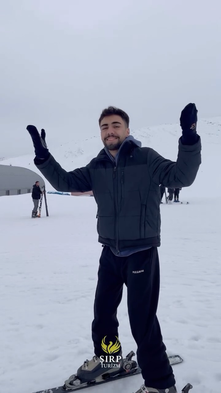 AKIM DENİNCE DE ONLAR 😍
#şirpturizm #abalıkayakmerkezi #van #kayak #sirpturizmlekesfet