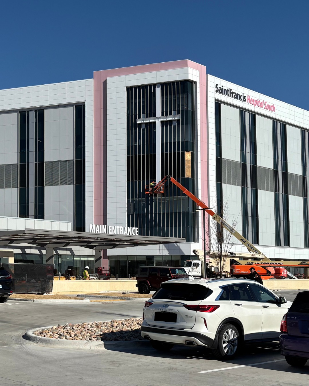 Early mornings. Long days. Solid results. Proud of the Green Country Interiors team for their incredible work on the exterior cladding at Saint Francis South.
No excuses, just results.
#metalstudframing #commercialconstruction #generalcontractor #metalstud #framing