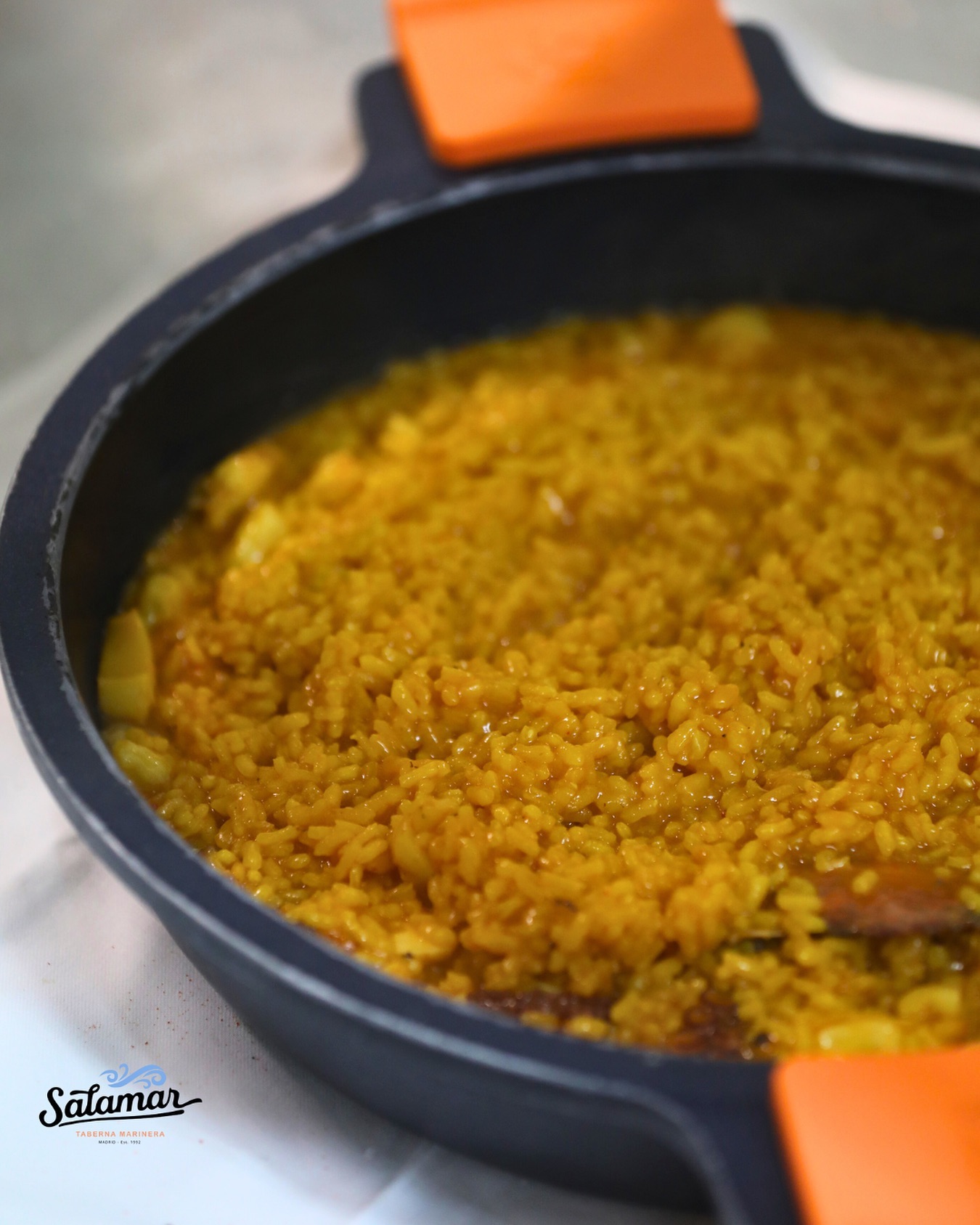 Saborea la magia de nuestro Arroz Meloso! 🤤🥘
📍Os esperamos en Calle de Cartagena 103
🅿️ Parking Gratuito 2h Calle Zabaleta 27
.
.
#mariscomadrid #marisco #mariscos #marisqueria #marisqueriamadrid #tabernamarinera #madridsecreto #madrid #paella #paellavalenciana #paellalovers #seafood #gambas #pulpo #restaurante #cachopo #merluza #lubina #pescadodeldia #zamburiñas #zamburiña #pulpo #pulpoalagallega #arrozmeloso