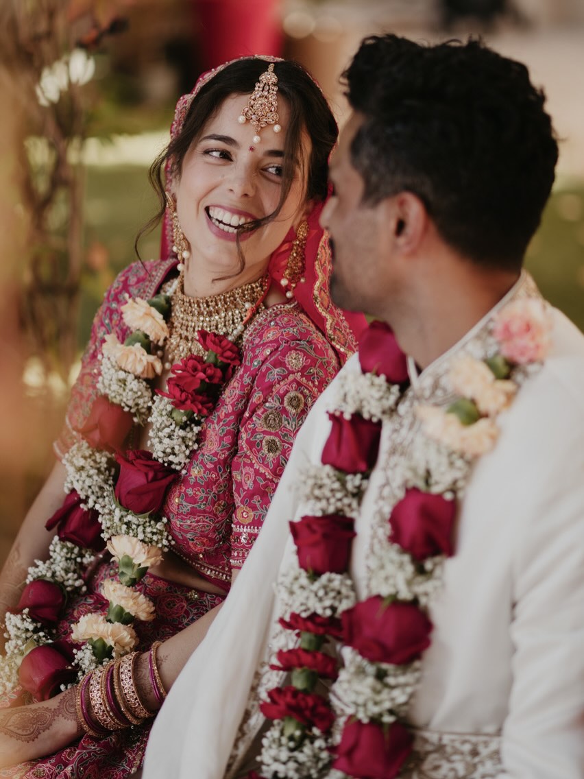 Rester dans le mood avec ce magnifique mariage indien réalisé en octobre. Un rêve pour moi. Tous ces rituels, ces couleurs, la musique, la fête. J’ai aimé chaque instant de ce mariage. Et j’ai eu les plus adorables des mariés en prime. Une vraie belle expérience 🤍
.
Venue - @domainelatresoriere
Welcome event caterer - @pizzalab_montpellier
Wedding Day caterer - @joy.montpellier
Wedding Cake - @opetitsbontemps
MUA - @clarablaquiere
Hair stylist - @carolcoateshairdressing
Henna - @kenzayahenna
DJ: @wildfire_djs
Florist: @theflowershop_designs
Wedding Planner & Coordinator: @laceandlavande