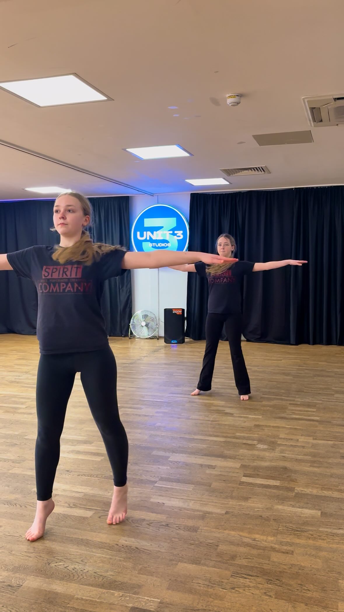 Working on those clean quadruples with @amylynnandersonchoreography 🤩