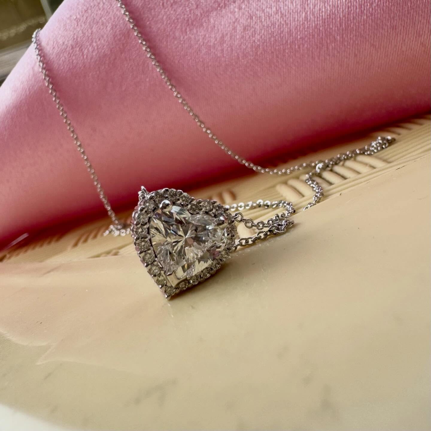 יום אהבה שמח💘. יש מתנות שאומרות ״תודה״ ויש מתנות ש…