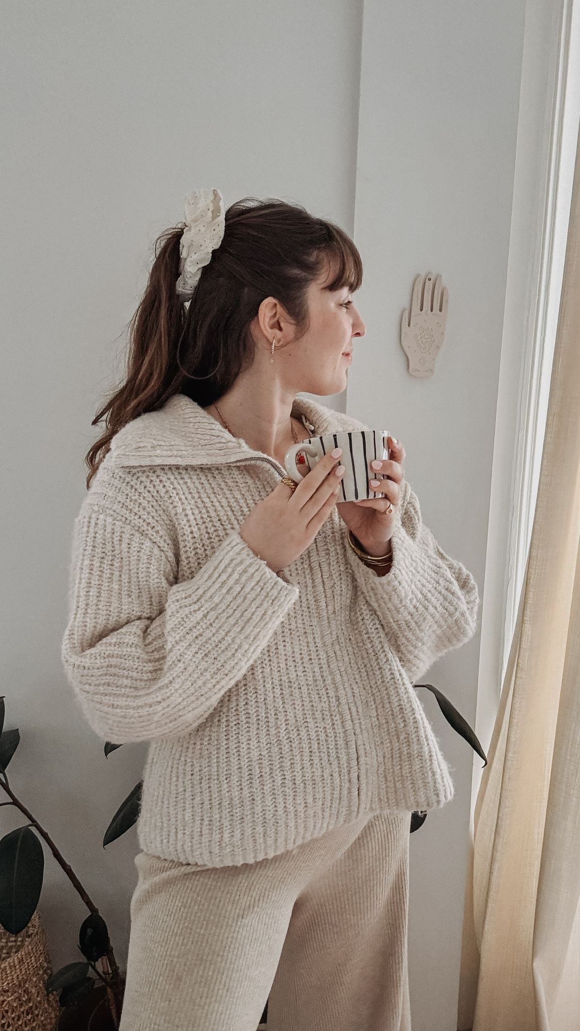 💌 Alors comment on fait ?
.
Bon déjà, faut que tu comprennes que plus tu vas apprendre à te connaitre, plus tu vas te questionner, plus tu vas être à l’écoute de ton corps et de tes émotions, plus tu vas pouvoir réellement comprendre ce qui est réellement vrai ou au contraire ce qui n’est qu’illusion ❤️🩹✨
.
Ensuite pour aller plus loin sur ce chemin, rien de mieux que l’exploration personnelle, c’est pour ça d’ailleurs que j’ai créé Innate App, ta meilleure ressource du quotidien 🫂
ainsi que des méditations actives & passives & un mood tracker pour suivre ton humeur 🌷✨🤍