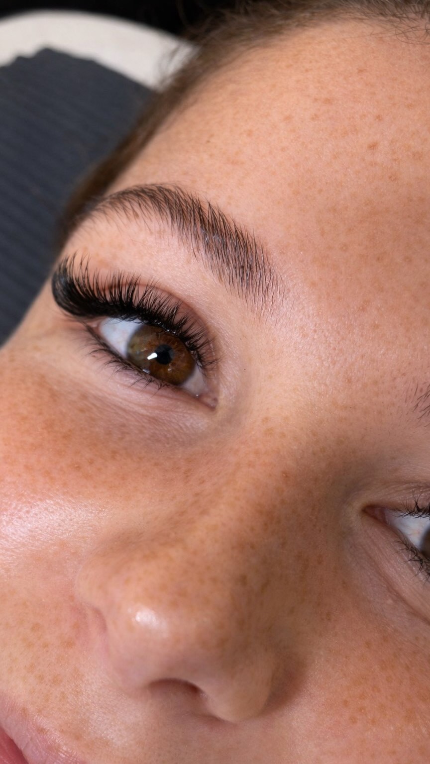 Long time no Reel 📸
Zwischen Alltag & Terminen bleibt Social Media manchmal liegen…
Aber mein Herz steckt in jeder einzelnen Arbeit. 100% – immer. ✨