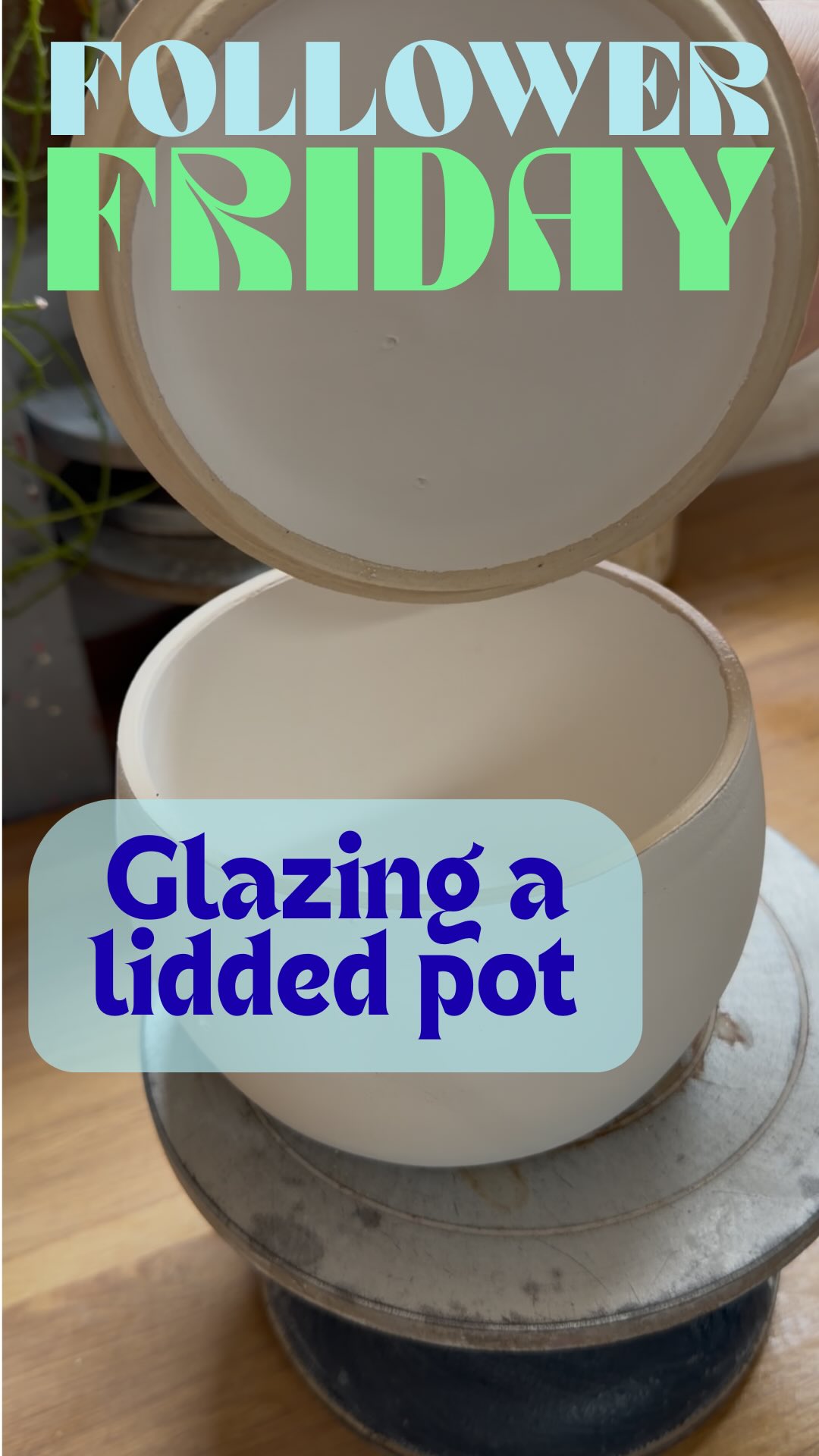 📢 FOLLOWER FRIDAY 🎉🎉 This week we’re looking at how to glaze lidded pots to ensure they don’t fuse in the kiln - the worst 😑