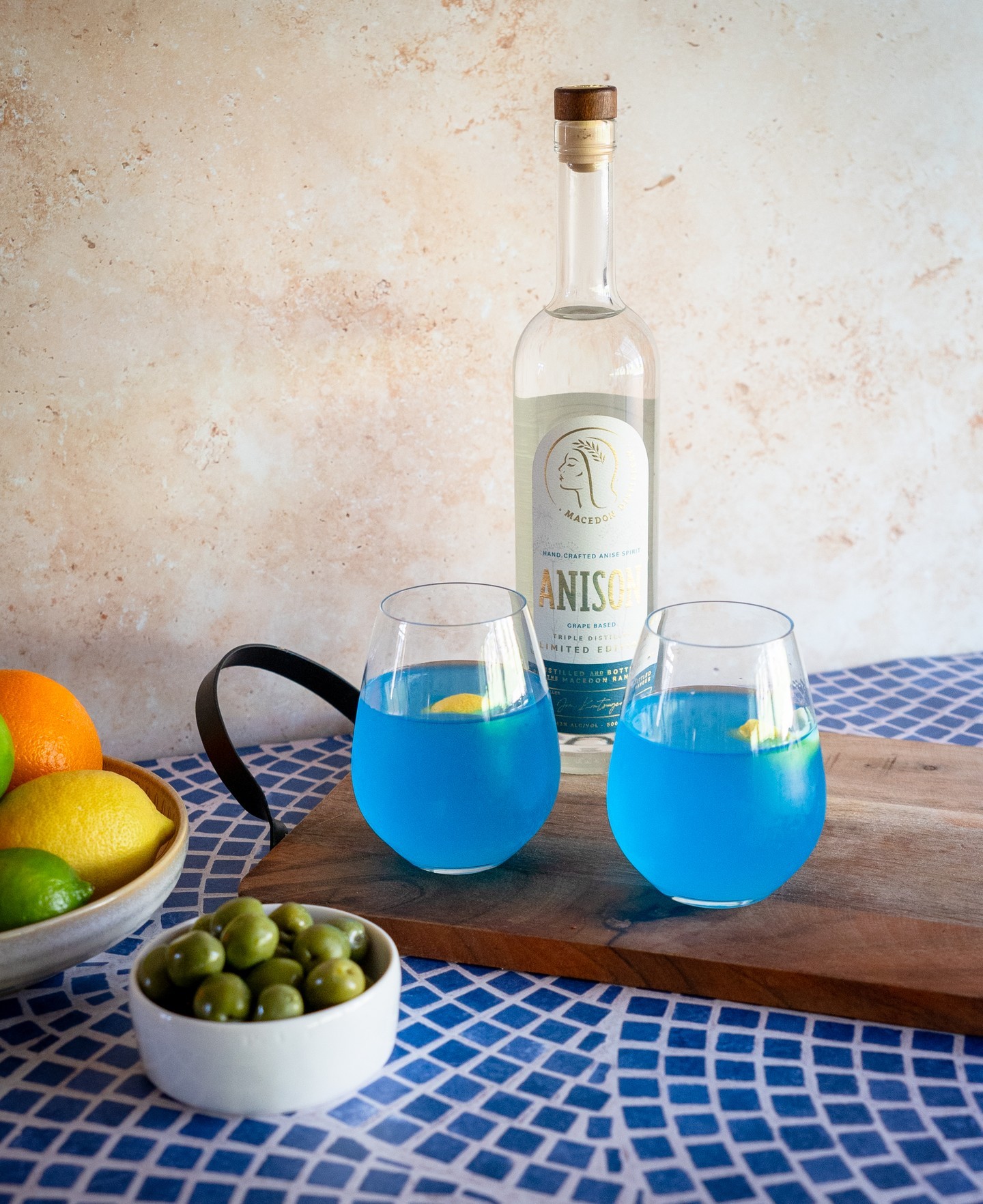 Take your imagination straight to the Greek Islands with a cocktail that’s as vibrant as the Aegean: the Sea You in Santorini. This refreshing mix highlights aniseed-forward notes, balanced citrus brightness, and the striking hue of Blue Curaçao.
Here’s how to create it:
🍋 Start with 30ml of Anison, 30ml of Blue Curaçao, 30ml of freshly squeezed lemon juice, and 15ml of simple syrup.
🍹 Add all ingredients to a cocktail shaker with ice and give it a good shake.
✨ Strain into a coupe glass for an elegant presentation, or for a longer drink, serve over ice in a highball and top with soda water.
🍋 Garnish with a twist of lemon peel.
.
.
.
.
.
.
#macedondistillery #anison #daylesfordmacedonranges #daylesfordmacedonlife #macedonranges #macedonrangesfoodies #melbournefoodies #macedon #romsey #lancefield #melbournebartender #melbournecocktails