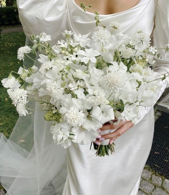 Timeless inspiration 🌾 White wedding will always be be in trend!
🪩www.ajaweddings.com
💌info@ajaweddings.com
#weddinginspiration #weddingdesign #italianwedding #weddingideas #luxuryweddingplanner #destinationweddingplanner #hochzeitsplanerfrankfurt #weddingplannerfrankfurt #lakegardaplanner #blacktiewedding #weddingitaly #weddingcroatia #verlobt #ajaweddings #weddingflowers #nbawedding #weddingoftheyear
#hochzeitsplanerfrankfurt #weddingplannercroatia #weddingplannerlakegarda