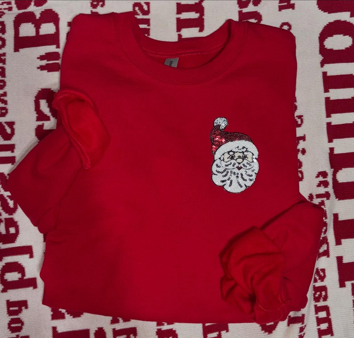 this is SO simple and cute. how precious is this sweatshirt😭❤️ i love Christmas time!!
•sequin patch Santa crew•
$35 small-5xl!!! #christmas #embroidered #sequin