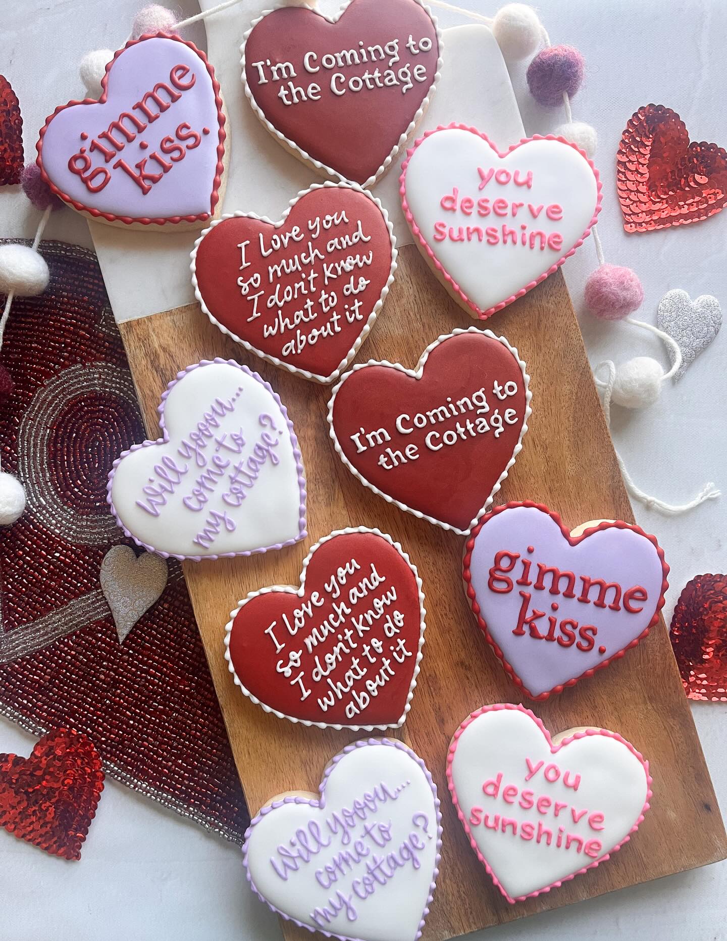 IYKYK 👀🔥 Happy V-Day week 💗
.
.
.
.
.
.
#nashvillecookies #heatedrivalry #heatedrivalrycookies #valentinescookies #valentinesdaycookies