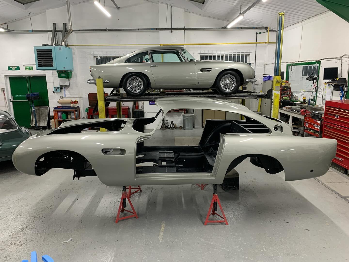 We love a silver Birch DB5 restorations #astonmartin #DB5 #007 #classicastonmartin