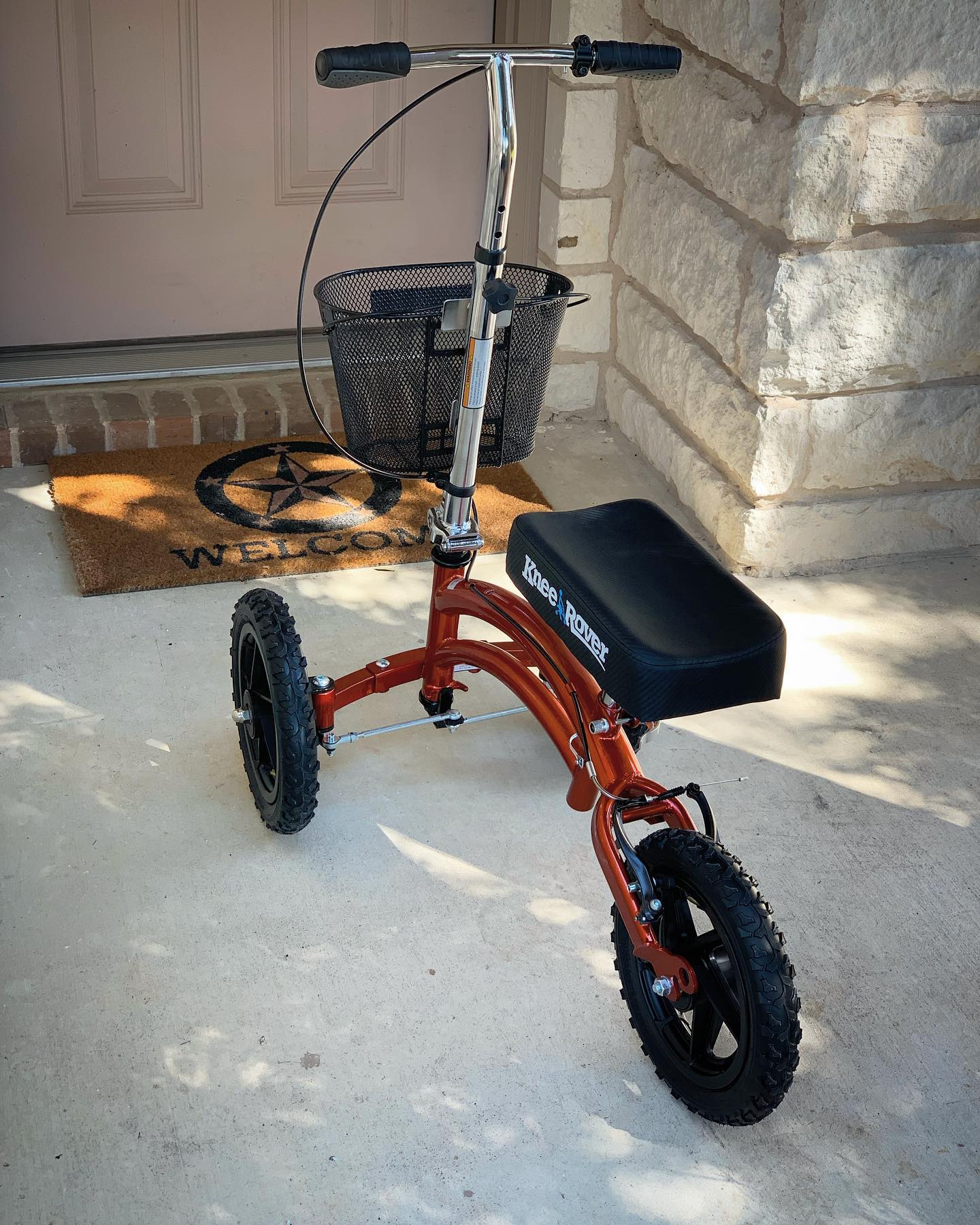 Big #Texas size #Welcome to #Austin #KneeScooter 🤘
Call or text to schedule a delivery today.
512-598-1411
#FreeDelivery #ankleinjury #footsurgery
#austinkneescooter #mobilemedicalsolutions
