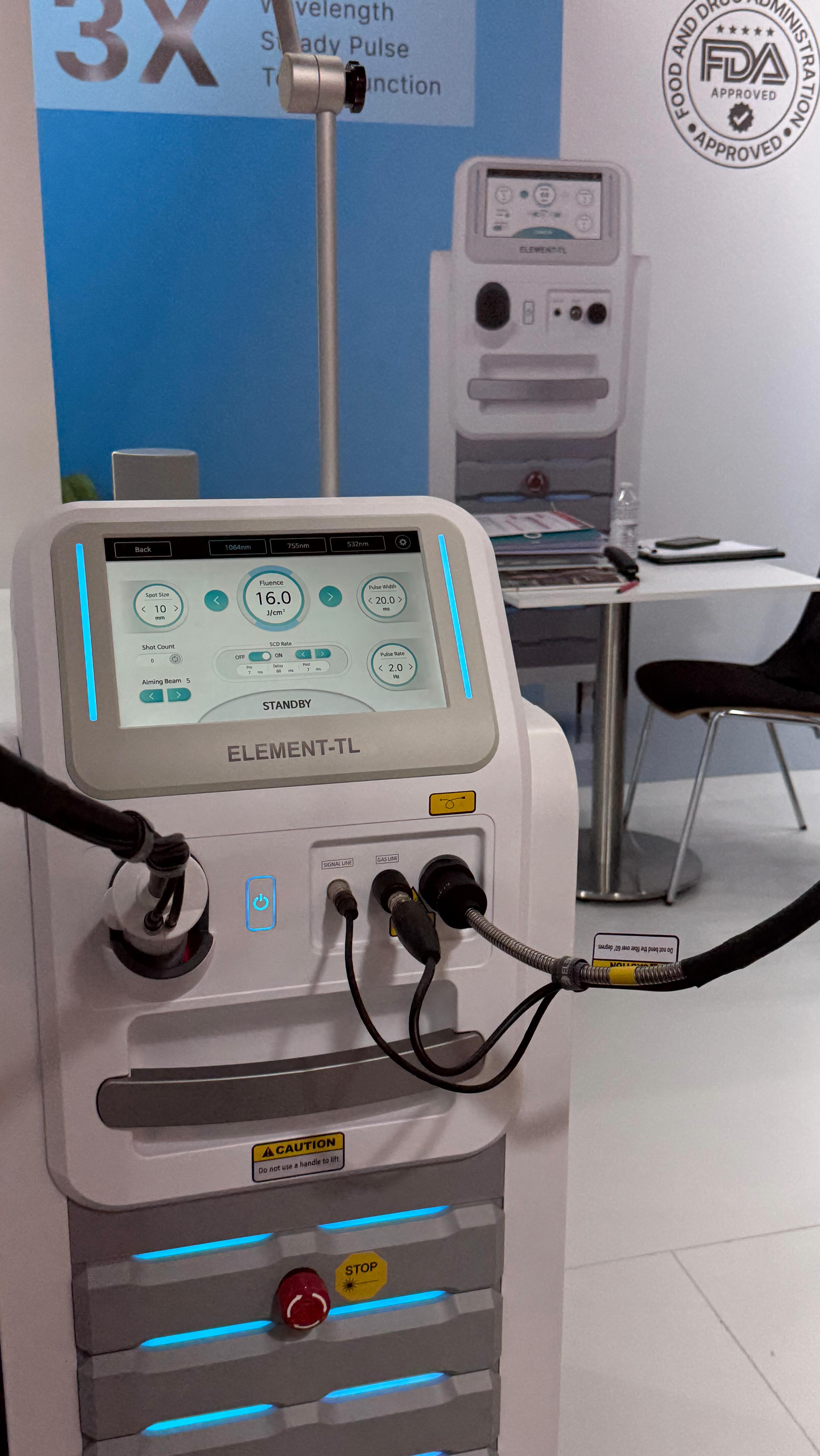 La nouvelle génération du laser Element TL GEN2 signée Elemenic.
Un design repensé, une interface plus intuitive et une technologie optimisée pour une pratique médicale plus fluide au quotidien.
Spot jusqu’à 24 mm, réglages simplifiés, pré-réglages intelligents et codes couleurs dynamiques pour une lecture immédiate des longueurs d’onde.
Grâce à un générateur de nouvelle génération, la stabilité des pulses est nettement renforcée, pour plus de précision et d’efficacité.
Une machine performante, élégante et pensée pour les exigences cliniques d’aujourd’hui.
👉 À découvrir et à tester très prochainement.
#lasermedical #medtech #dermatologie #laserinnovation #IMCAS aestheticmedicine medicaldevice