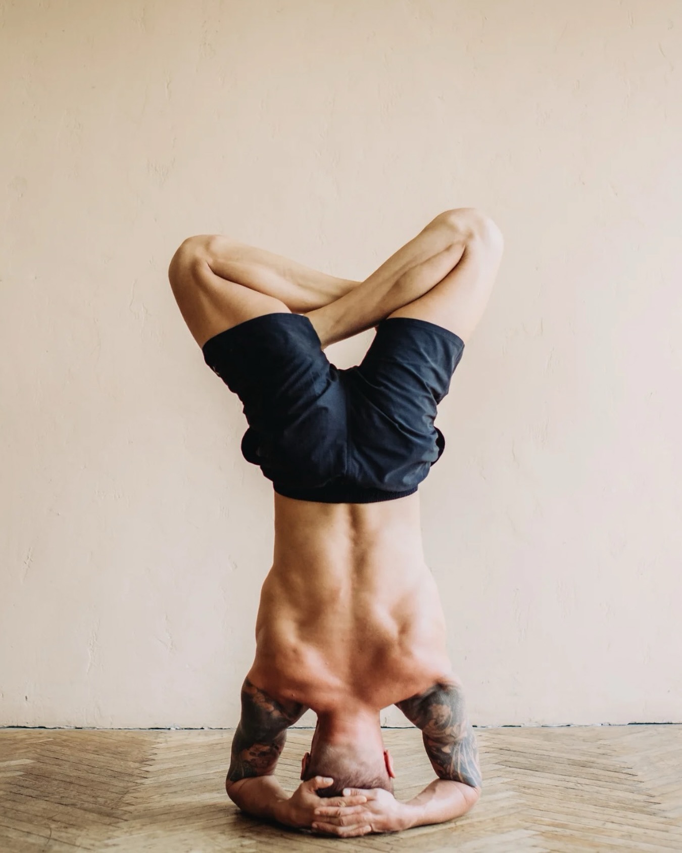 We believe recovery should be active, not passive.
That’s why we integrate recovery-based exercise focused on mobility, breath and controlled movement - helping your body release tension, improve range of motion and accelerate recovery between sessions.