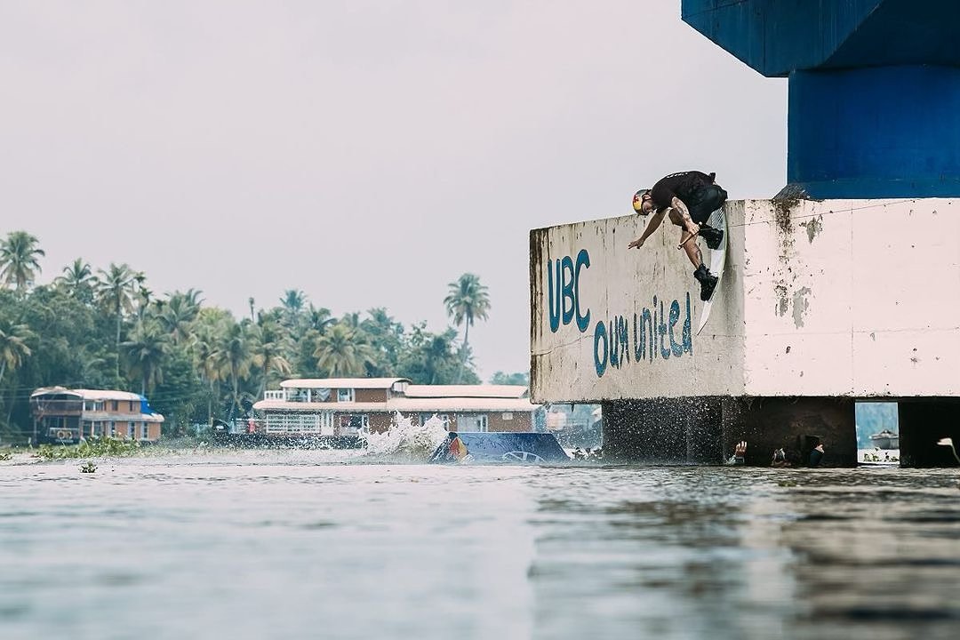 Indian wall ride 🇮🇳 @domhernler
Photo: @samstraussfoto
@redbullindia
#pulledbysculpture