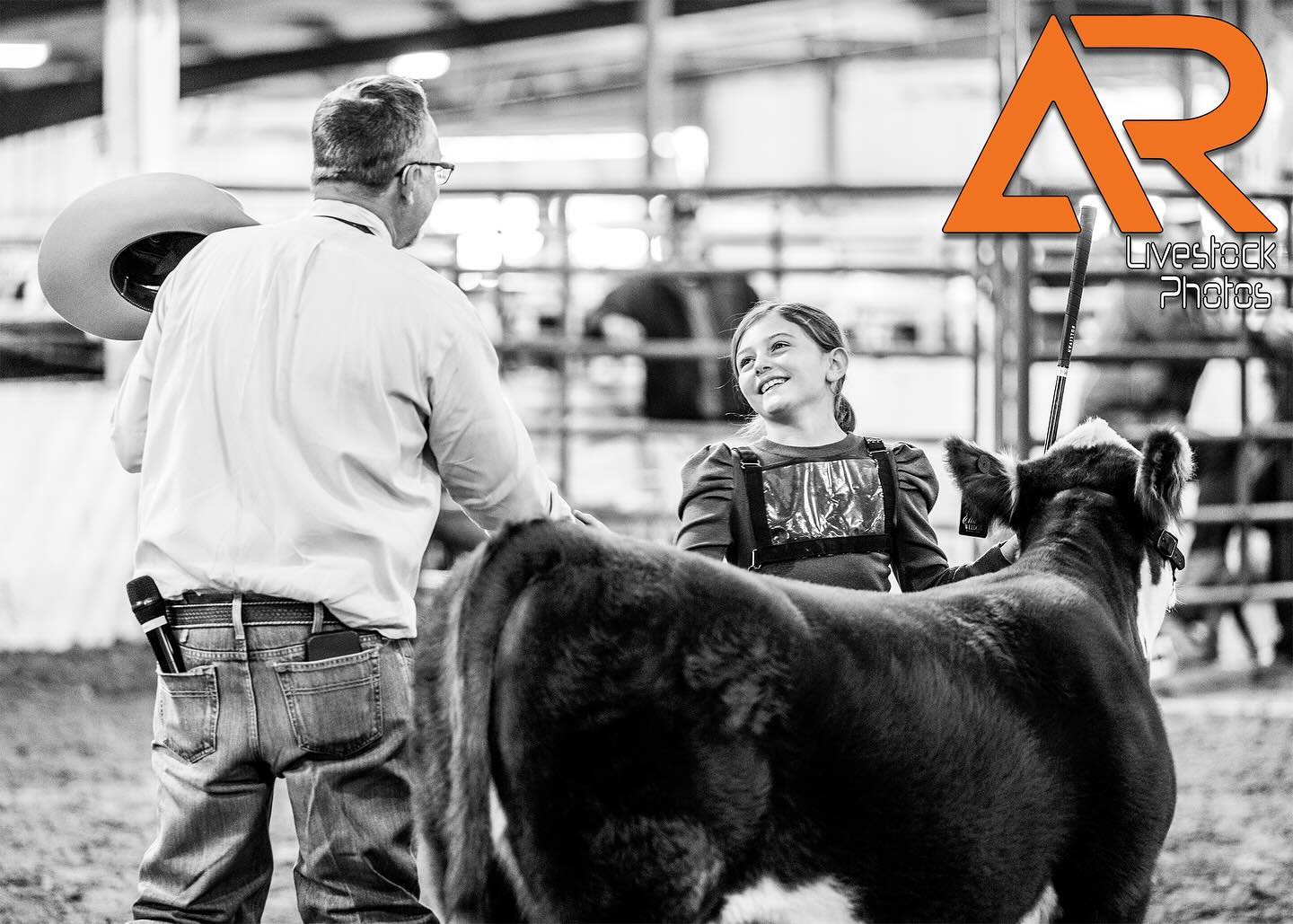 SE Oklahoma Beef Expo photos have hit the site!
👉Enjoy 25% OFF all digital photo orders until Saturday (11/16)
Code: SEBE24
Show deal:
Receive all digital downloads of 1 exhibitor for $100 (backdrops and ring shots included)- each additional sibling is $75. DM or email info@alexisradunlivestockphotos.com to redeem!
View images from the show at⬇️
https://alexisradunlivestockphotos.shootproof.com/gallery/23965540/home
📸 @marliefarris
For more information visit
ALEXISRADUNLIVESTOCKPHOTOS.COM
📍See you all this weekend in Stillwater!