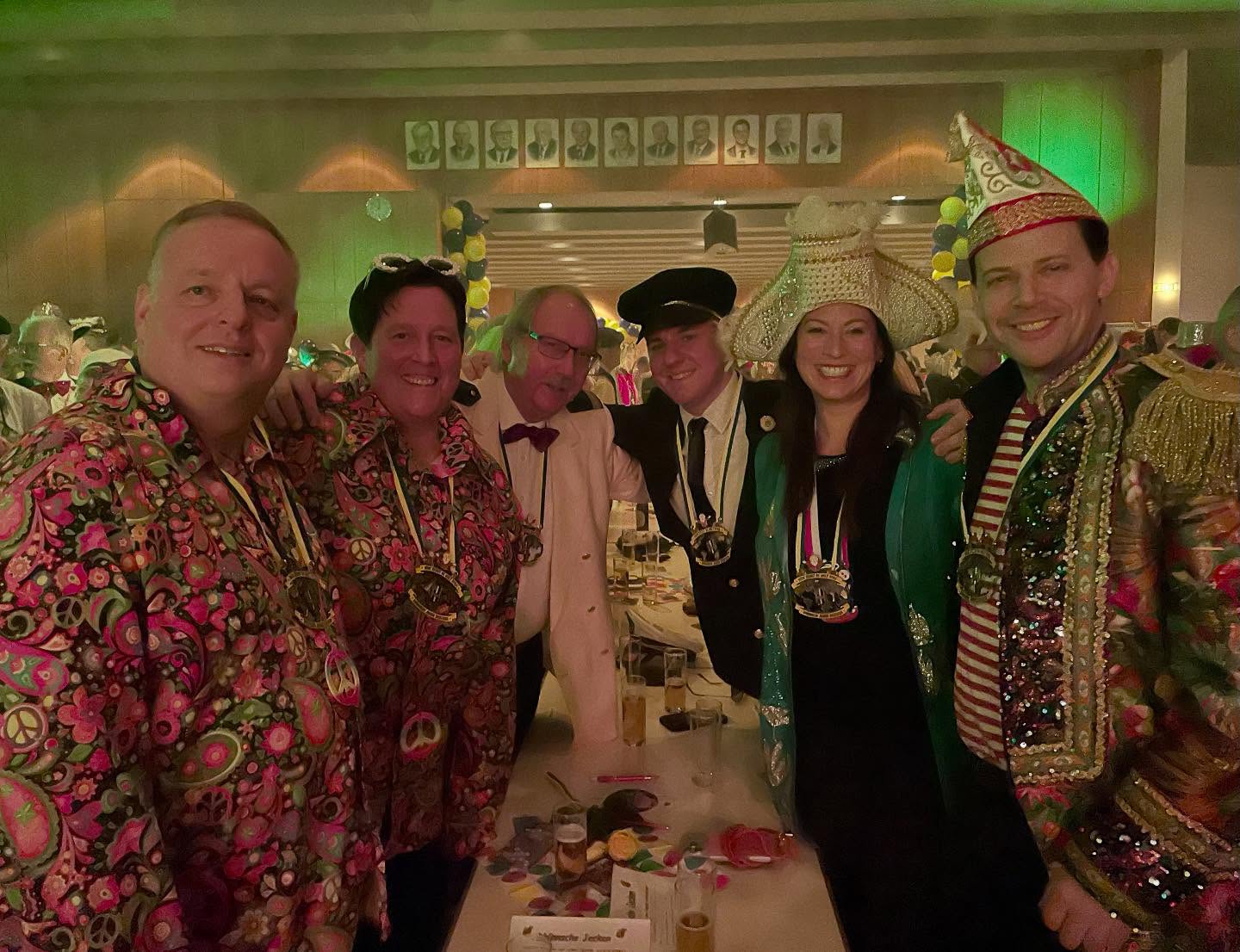 Sitzungsparty der Dhünnsche Jecken in Wermelskirchen mit einem bunten Programm! Der Nordkreis weiß wie man Karneval feiert! 🚀🔥👌
Vielen Dank für die Einladung und den tollen Abend!
#wermelskirchen #rheinischbergischerkreis #karneval #heimat #brauchtum