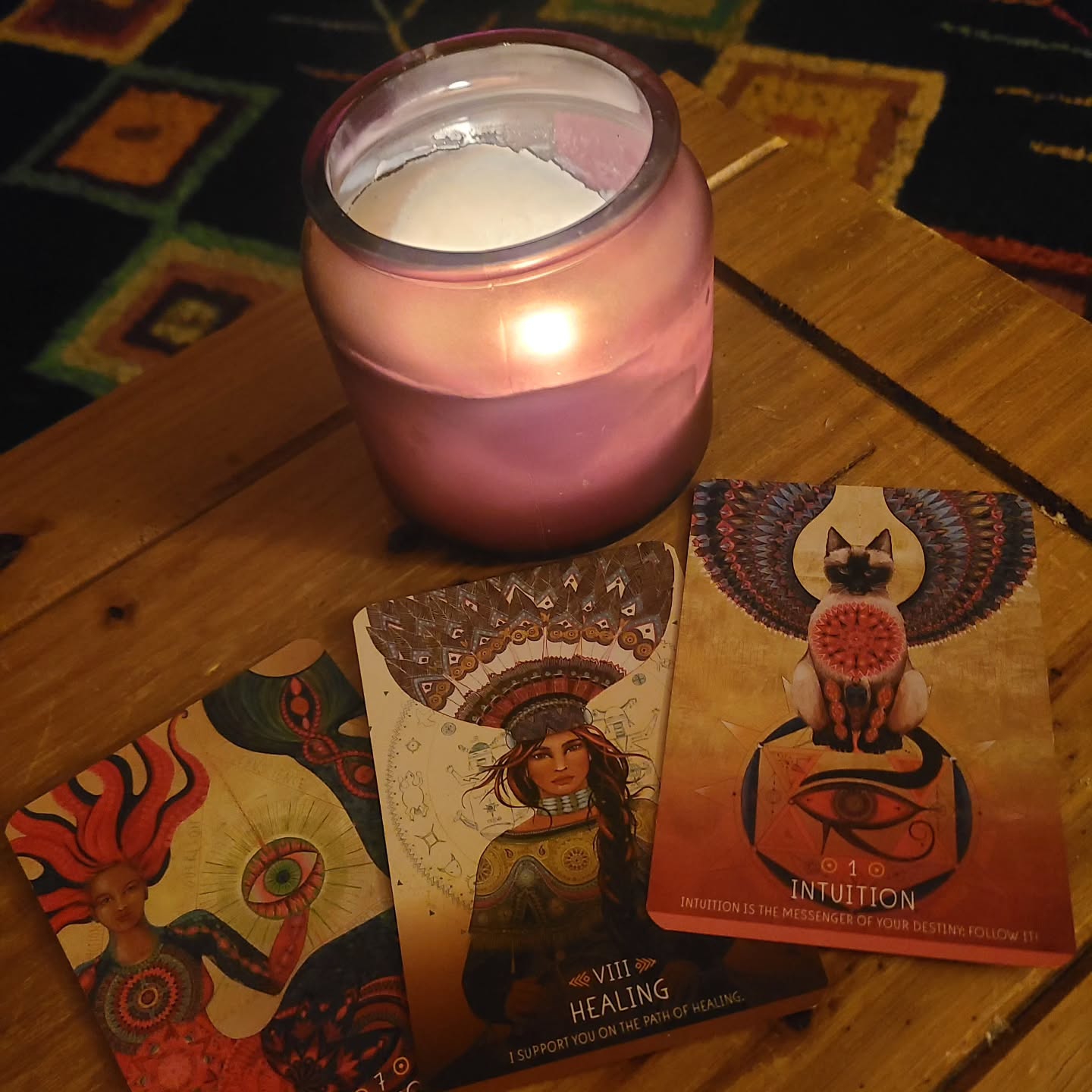 Slow weekend mornings, filled with stillness, as the Earth gently awakens 🌱✨️
This morning at dawn, I listened to the birds in the garden. it was so beautiful to hear - the light is returning ☀️
#imbolceve #returninglight #seasonalliving #wildwomangather