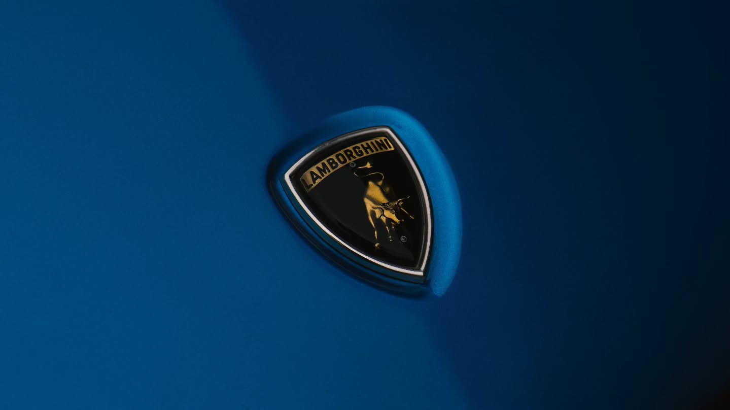 Timeless design, forever iconic.🔥
The wedge that started it all. The iconic Lamborghini Urraco P250, a true 70s supercar legend. ✨
📍Shot at Emblem Sport Cars, your Nr.1 South Coast specialists for Italian marques.
📸 @beyond_car_concept
#LamborghiniUrraco #Lamborghini #ClassicLamborghini