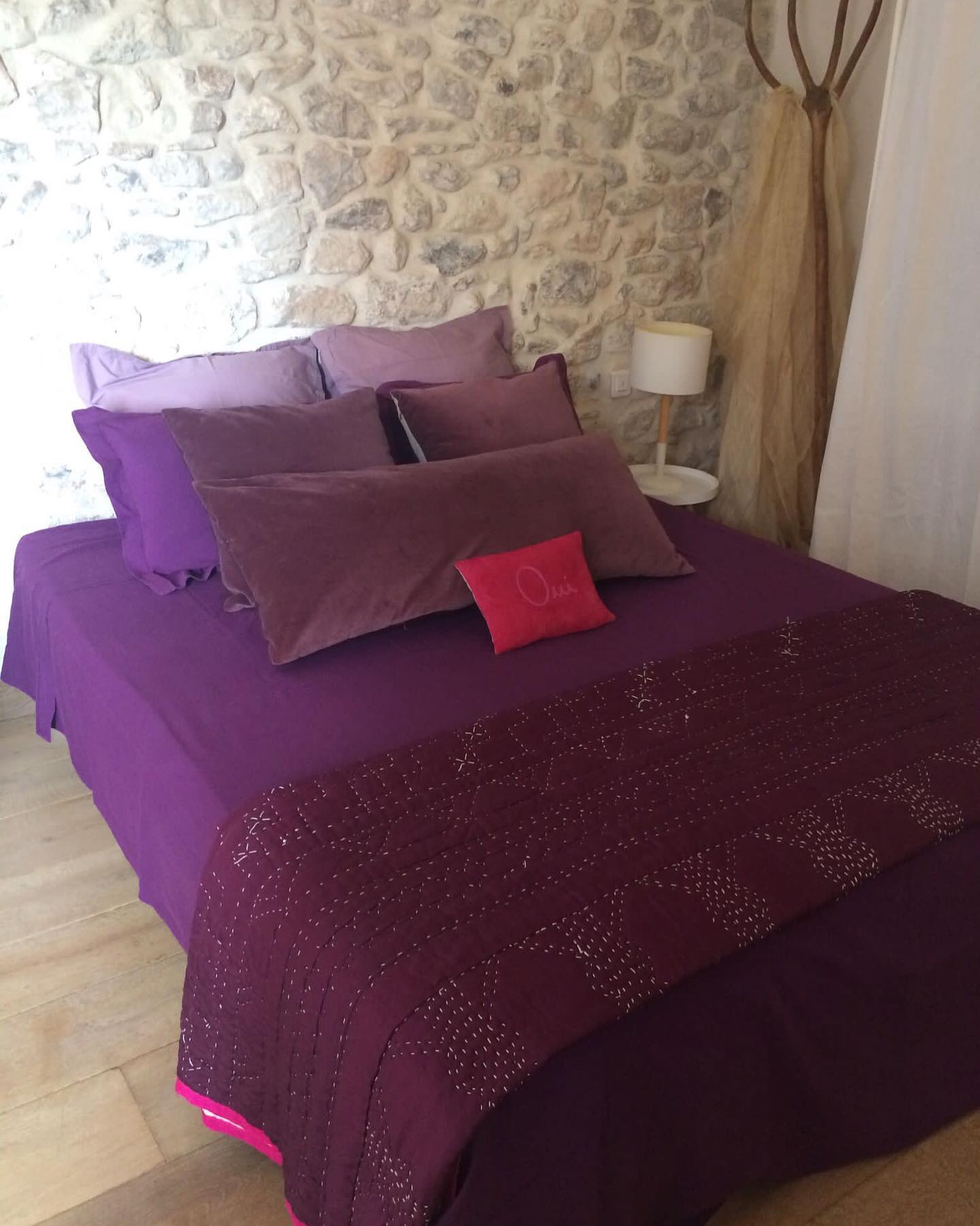 Wow that’s a lot of pillows!
.
.
.
Book La Maison LONG****
Vacation home | Photoshoot
4 bedrooms | 6 guests
📍In the heart of the village (Ollioules, Var)
⛱ 15 min from beaches by car
⏱ Near Sanary-sur-Mer, Bandol, Le Castellet, Evenos, La Cadiere d'Azur, Toulon!
⌨ For lowest prices, book here:
www.lamaisonlong.com
.
.
Réservez La Maison LONG****
Maison de vacances | Lieu de Tournage
4 chambres | 6 personnes
📍Au cœur du village (Ollioules, Var)
⛱ 15 min des plages en voiture
⏱ Proche de Sanary-sur-Mer, Bandol, Le Castellet, Evenos, La Cadiere d'Azur, Toulon!
⌨ Réservez ici (prix les plus bas) : www.lamaisonlong.com
#lamaisonlong #maisonlong #ollioules #sanarysurmer #vacationhome #slow #slowliving #cotedazur #southoffrance #regionsud #frenchriviera #provencealpescotedazur #pacatourisme #maisonalouer #locationsaisonniere #maisondecharme #maisonsdevacances
#authenticprovence #suddelafrance #lesud #ProvenceGuide #VisitProvence #frenchcountry #uniquehomes #amazingspaces #patrimoinefrancais #oldstones #vaultedceiling