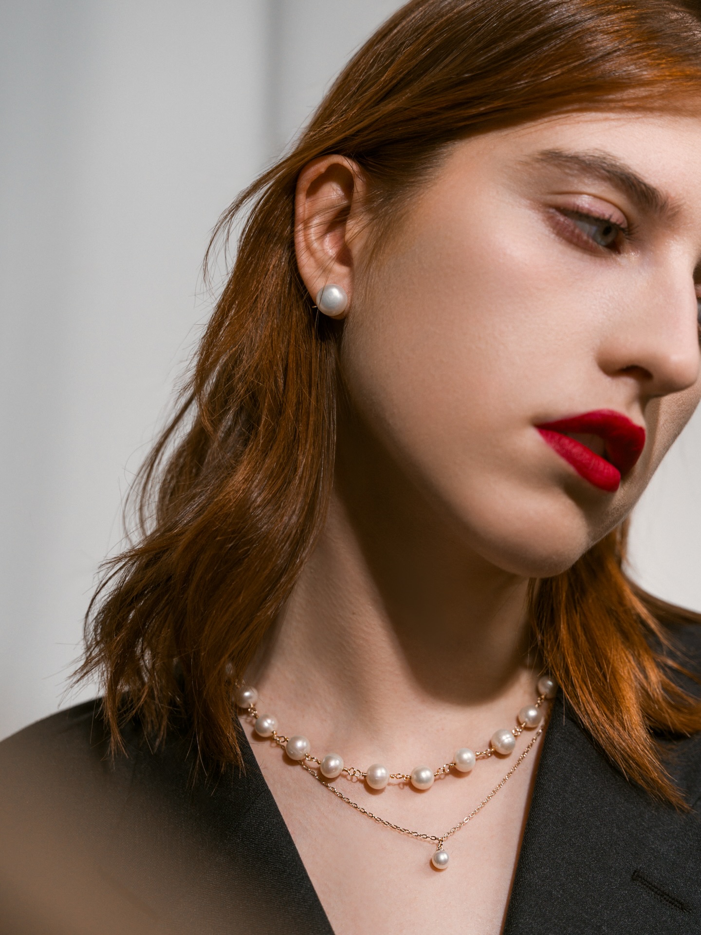 Valentine’s Day is coming soon, gift for her!
La Saint-Valentin approche, un cadeau pour elle !
#valentinesday #giftforher❤️ #pearljewelry #bijouxartisanaux #14kgoldfilledjewelry