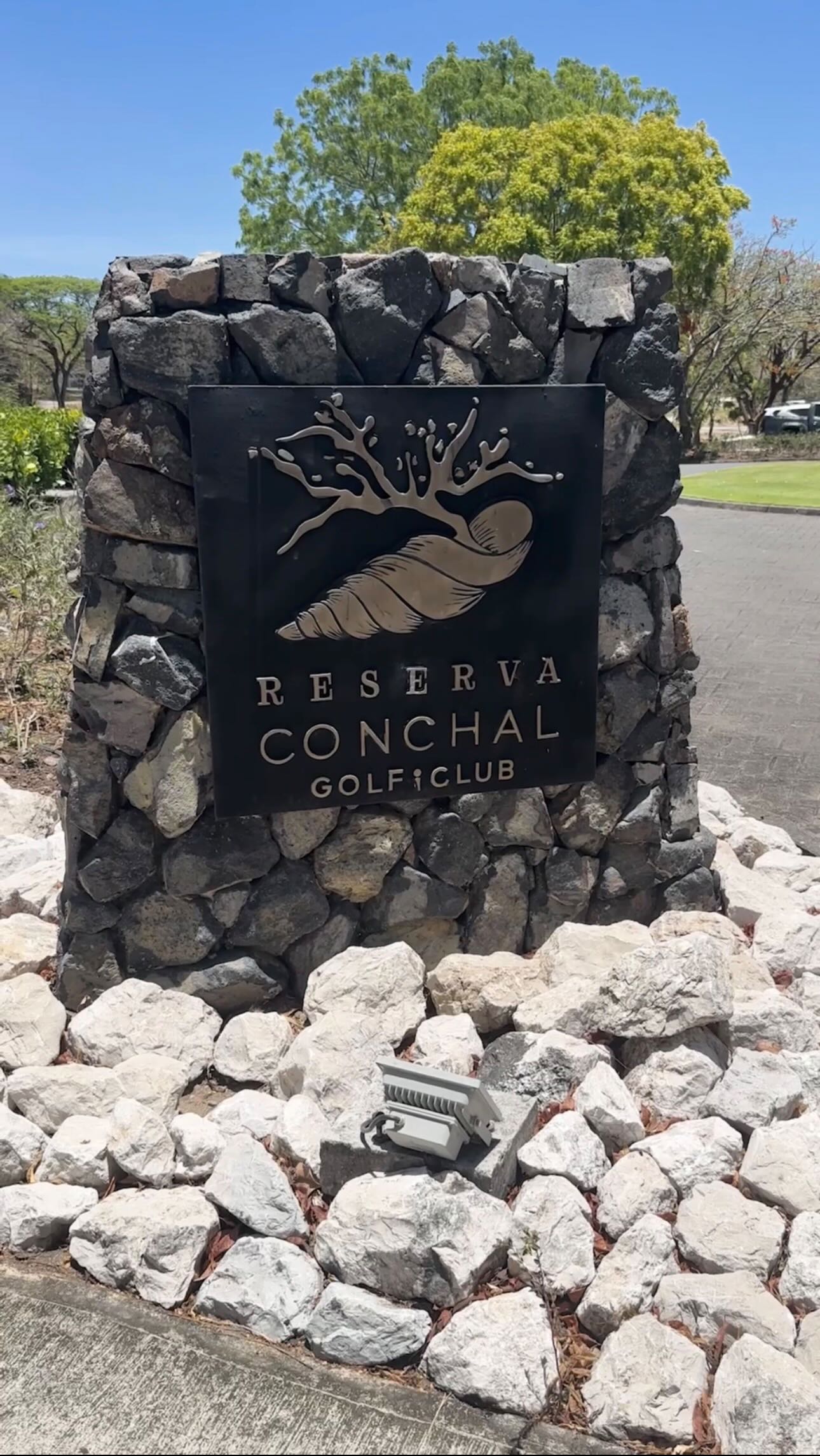 “Staying at Villa Sakura means more than a private villa.
Spa days. Golf upgrades. Bikes, kayaks, and Playa Conchal at your doorstep.
A vibrant hub set on turquoise waters.
Extraordinary adventures start here.“
#guanacastevacationrentals #tamarindovacationrentals #luxuryvacationrentals #reservaconchal #costarica