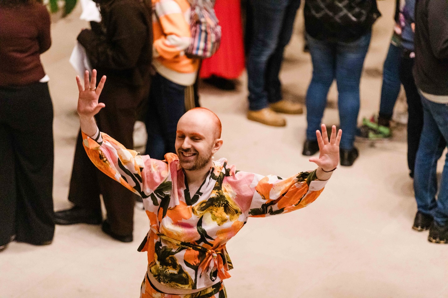 Creating the visual world for James’s one day choir. A dream come true. Images and films shaped by light, sound, and feeling. 🧡
James’s arrangement of Let It Be filled the room in the most gentle, powerful way, with a special appearance by the wonderful @torilongdon 🫶 This location. These people. So much warmth in one room. Days where creating feels less like work and more like being exactly where you’re meant to be. We loved every second.
The next one is just around the corner >>> @jrosejazz 💥
#buttercontent #photography #london #creativeagency