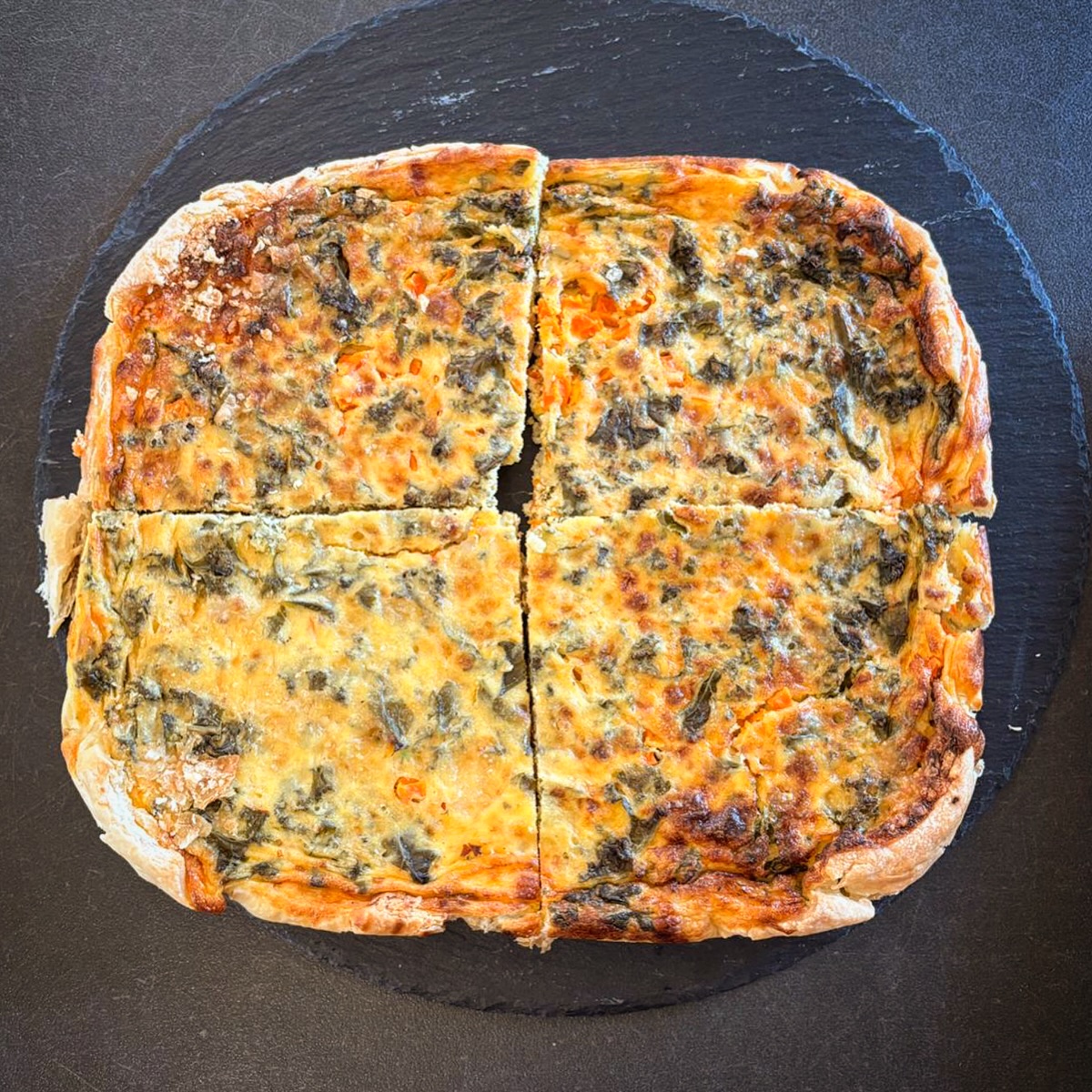 Heute, Samstag, 31.1., gibt’s Quiche und Zucchinisuppe im Hofcafé!