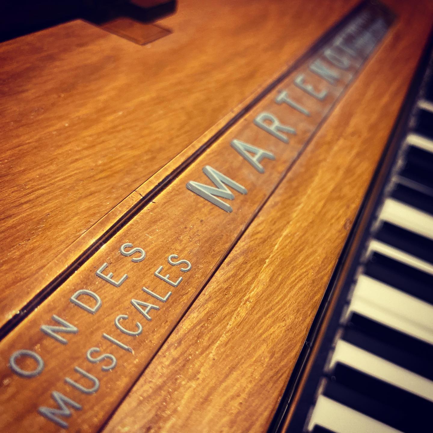 Original ondes Martenot
#ondesmartenot #martenot #vintage #musicalinstrument #keyboard #electronicmusic #craftsmanship