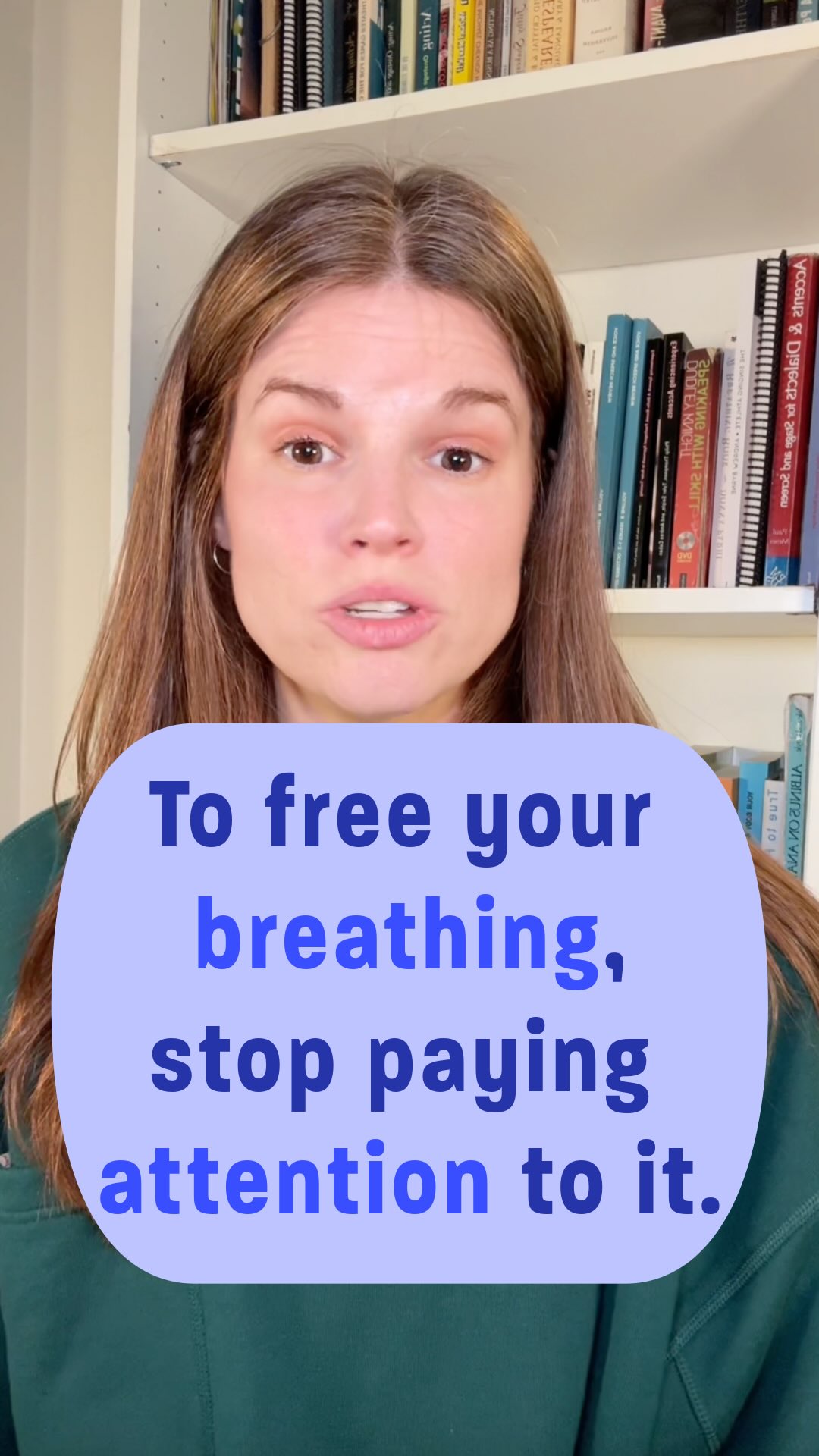 Want to breathe better? đŹď¸ Stop trying. đ
It sounds counterintuitive, but the more we focus on âcontrollingâ our breath, the more we tend to block its natural ease.
True vocal freedom doesnât come from force; it comes from permission. When you set the right conditions (enjoyable movement, orienting, or just being), your body knows exactly what to do.
Leave your breath alone and watch it open up.