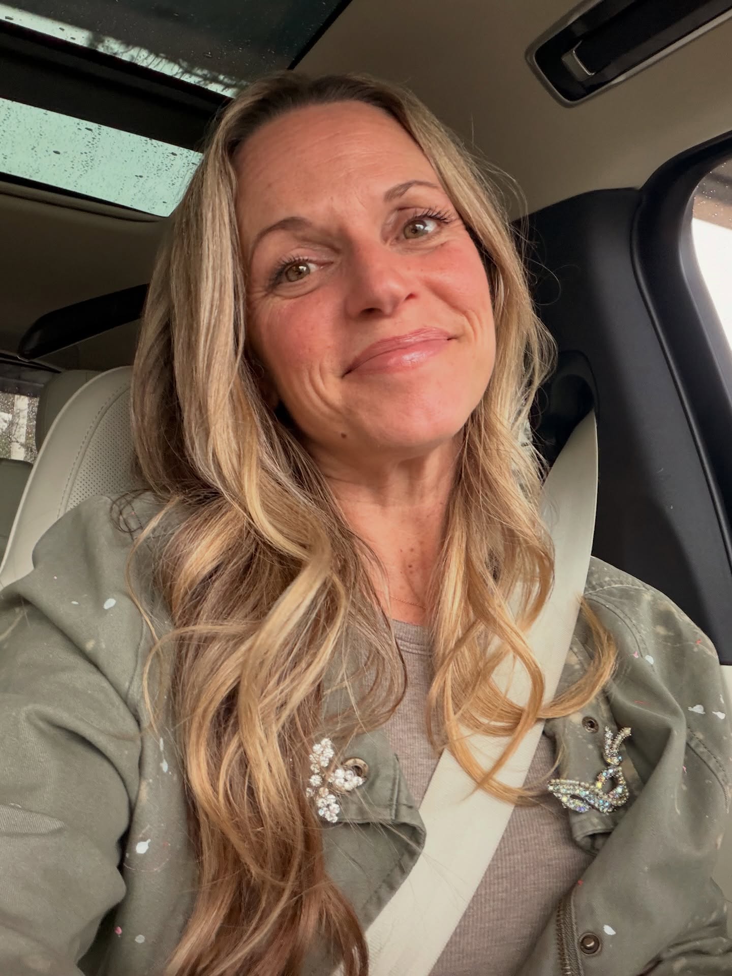 January glimmers.
Friends.
Bedazzling all the things.
Cold beach weekend sunrise.
Animal spirit cards for 2026.
Last School of Rock.
Boozy lunch bunch.
Rockets!
Bedtime serenade.
Cooking Winter food.
Freeze day baking.
Date night
And a hair chop!!!
