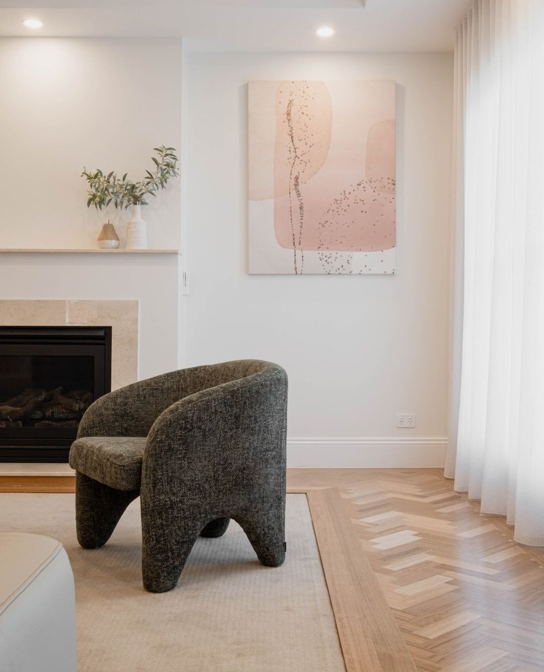 Lovingly restored and beautifully styled, Project Lewyn is styled with warm pink tones to blend harmoniously with the warm tones of the fireplace and flooring, with pops of forest and olive green for contrast.
==========
🔨 Wolf and Willow Projects: Home renovation and outdoor living specialists in the Byron Bay, Hinterland and Northern Rivers region.