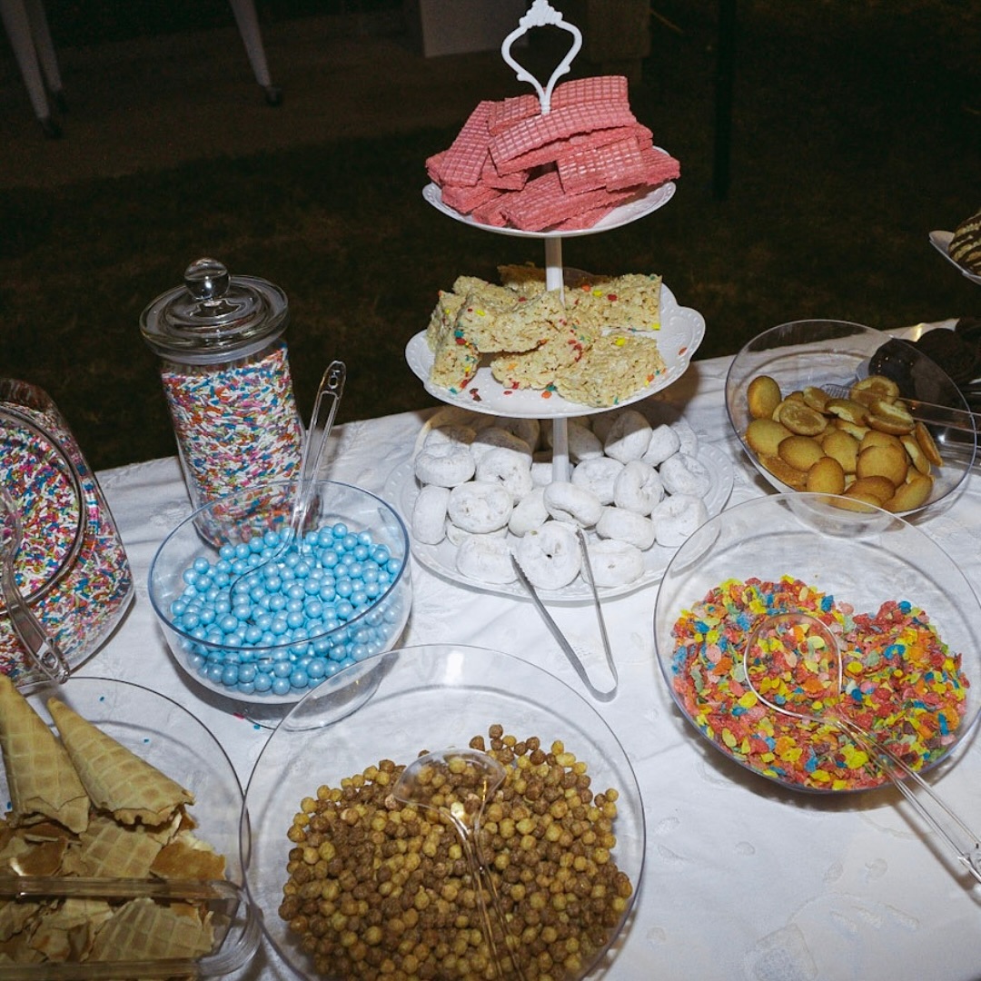 A Proper Shmayleys Spread ™️ 🍨🧁🌈