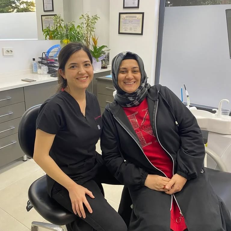 Hastalarımızı güldürmeyi seviyoruz :)
.
.
.
.
.
.
.
.
.
.
#izmirdişhekimi #bayraklıdiş #dişhekimi #dişhekimiizmir #gülüştasarımı #smiledesign #zirkonyumdiş #lamineveneer