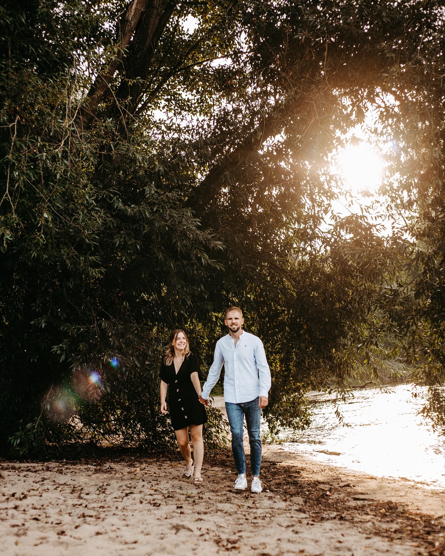 -Little bit of sun for you -
#Coupleshooting #Couple #Outdoorshooting