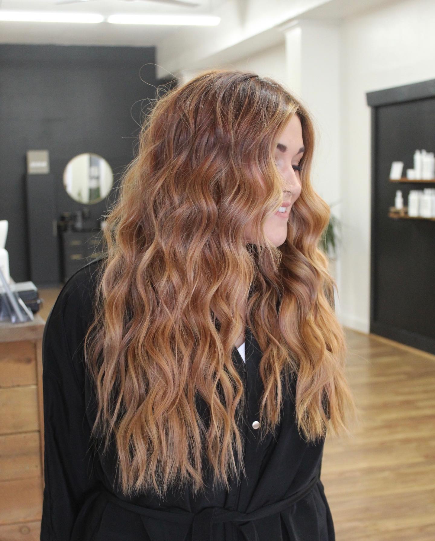 One little row of extensions makes all the difference 🪄✨
⠀⠀⠀⠀⠀⠀⠀⠀⠀
#nbrextensions #hairextensions #naturalbeadedrows #norcalhairstylist #susanville #salonsusanville #renohairstylist